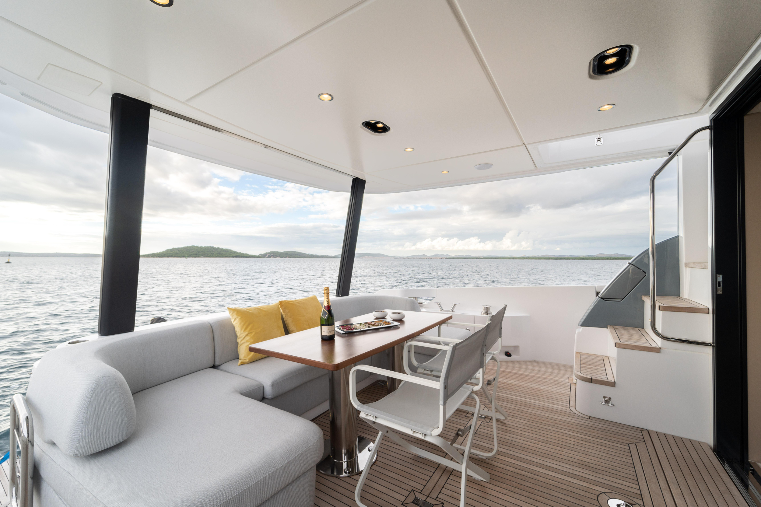 Azimut 68 Fly — photo 3