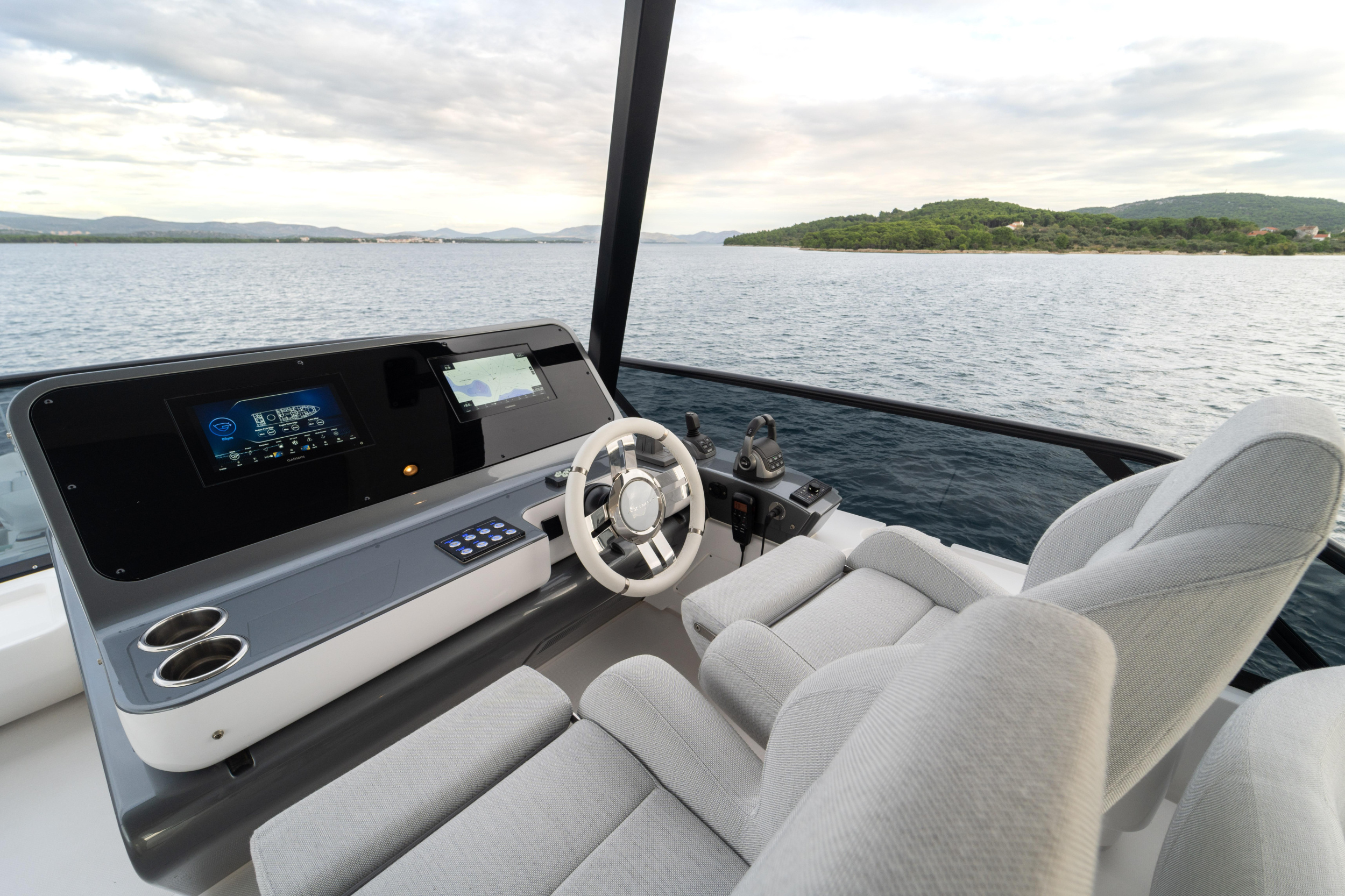 Azimut 68 Fly — photo 54