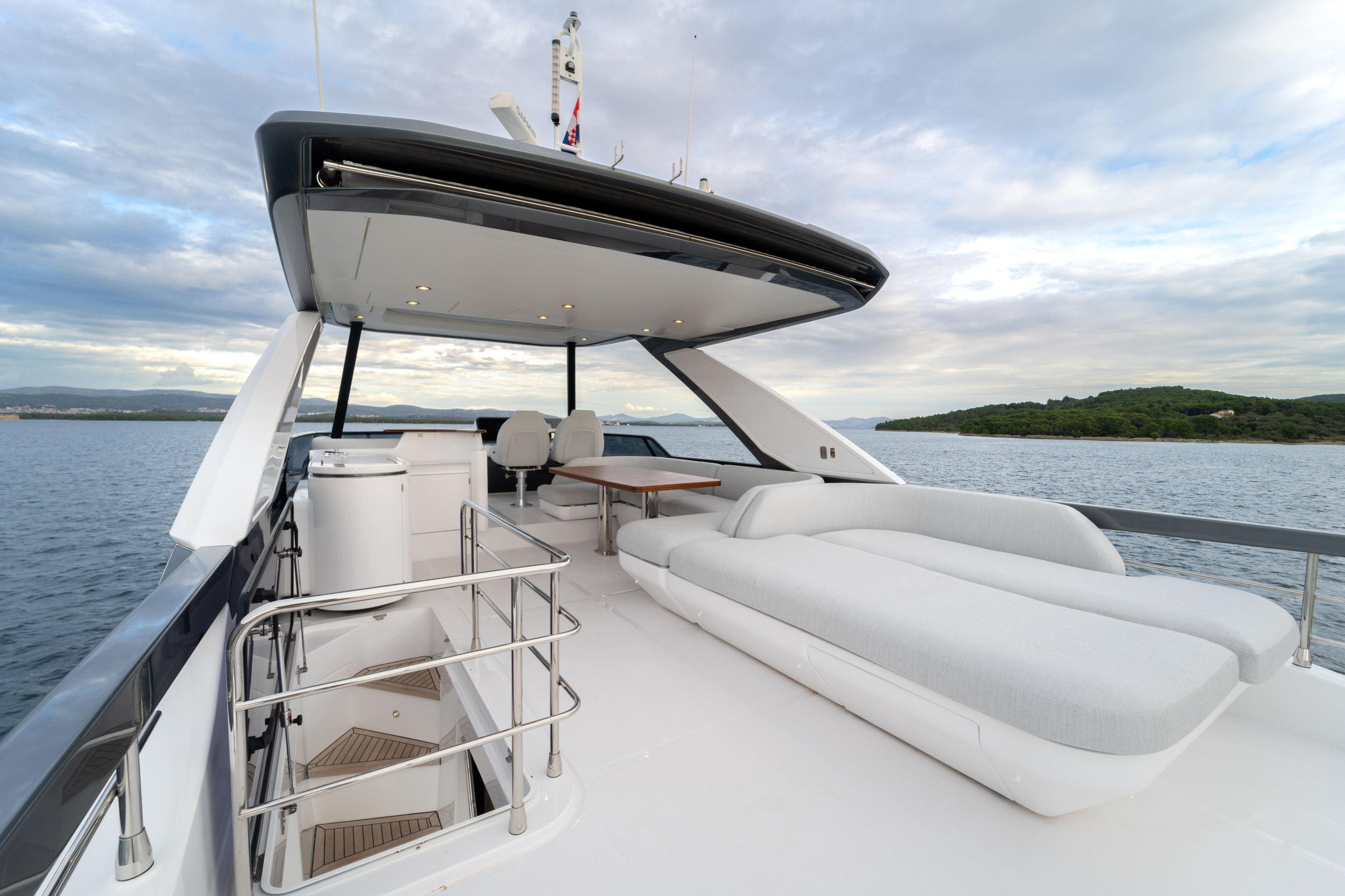 Azimut 68 Fly — photo 39