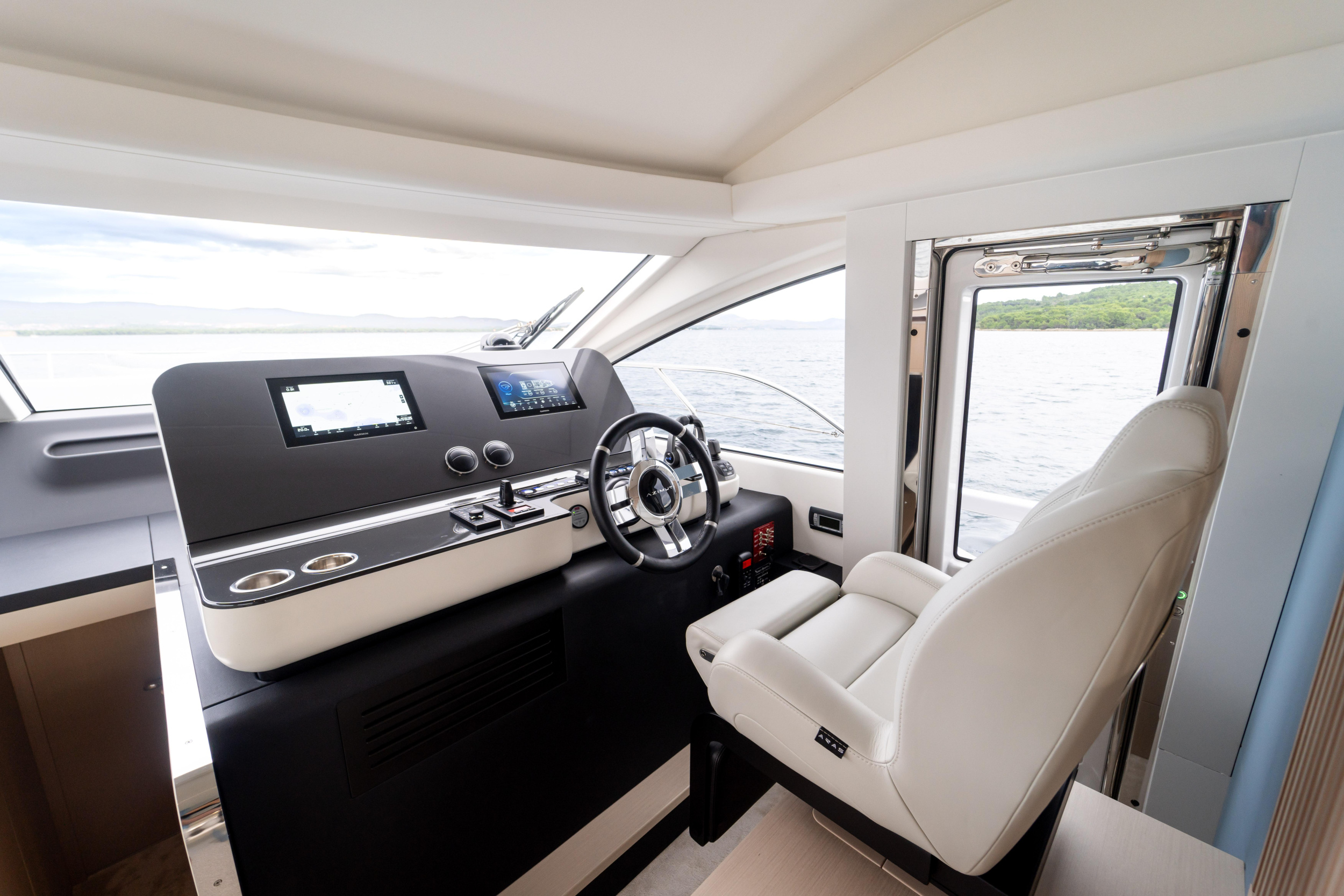 Azimut 68 Fly — photo 76