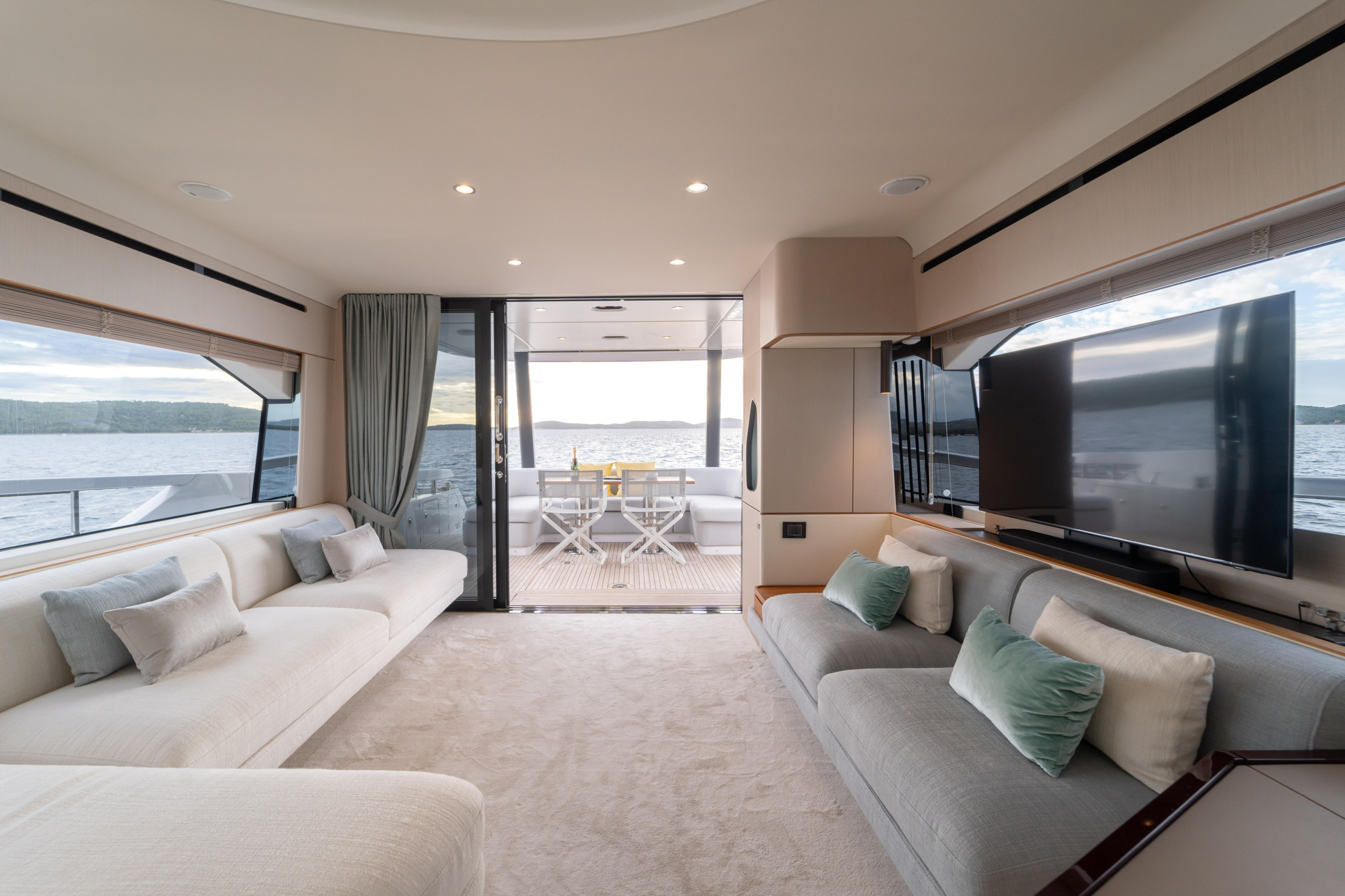 Azimut 68 Fly — photo 20