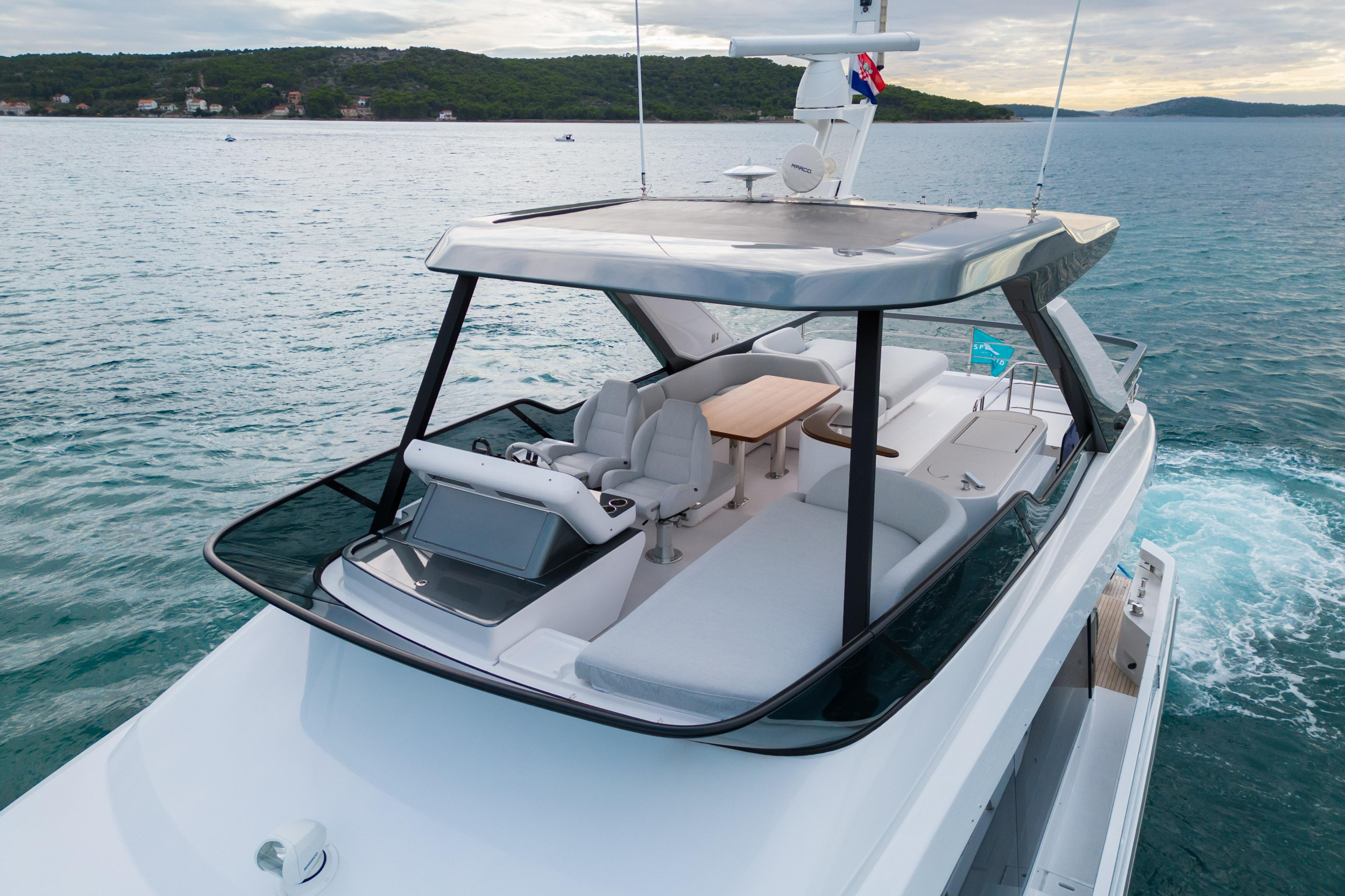 Azimut 68 Fly — photo 72