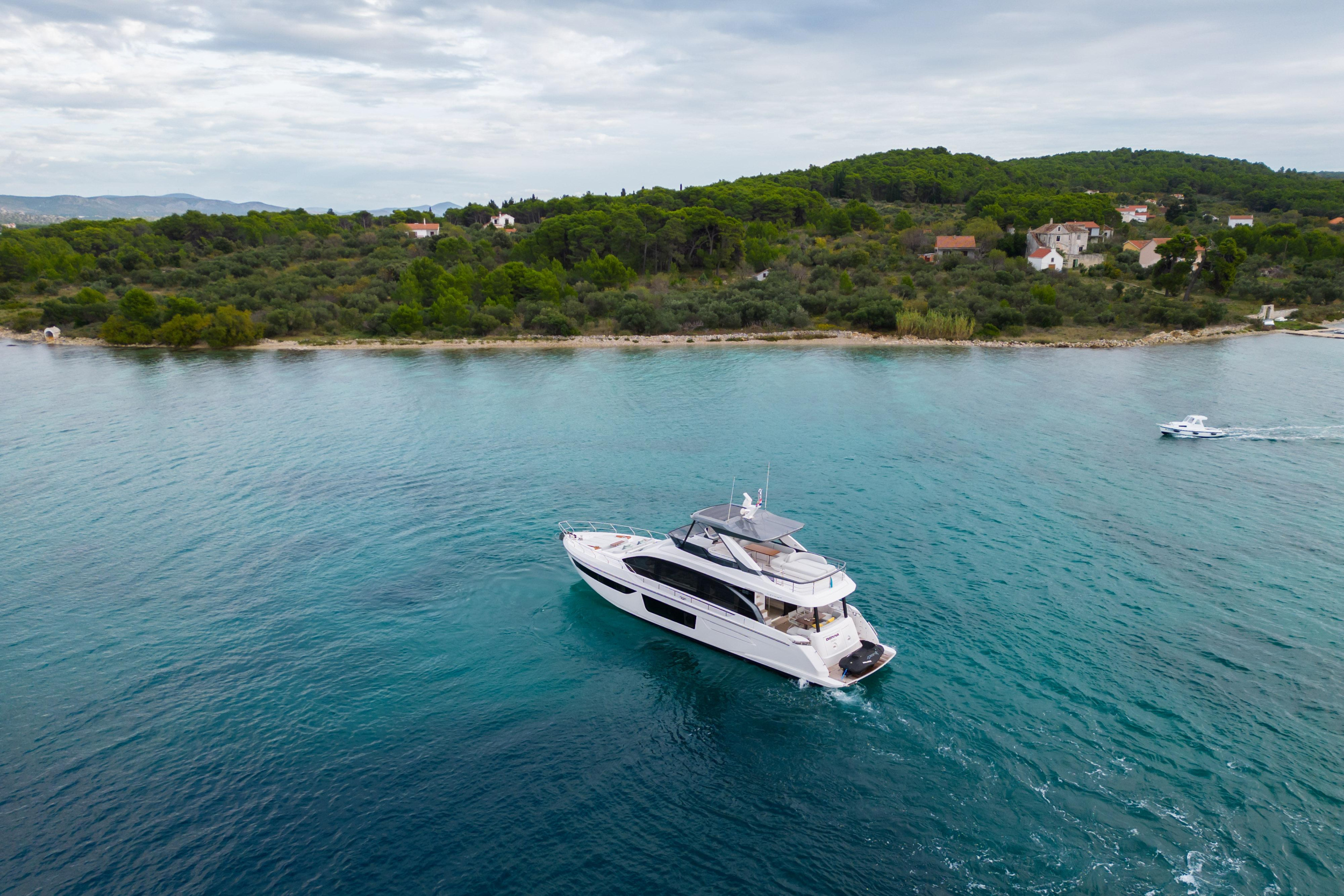 Azimut 68 Fly — photo 28