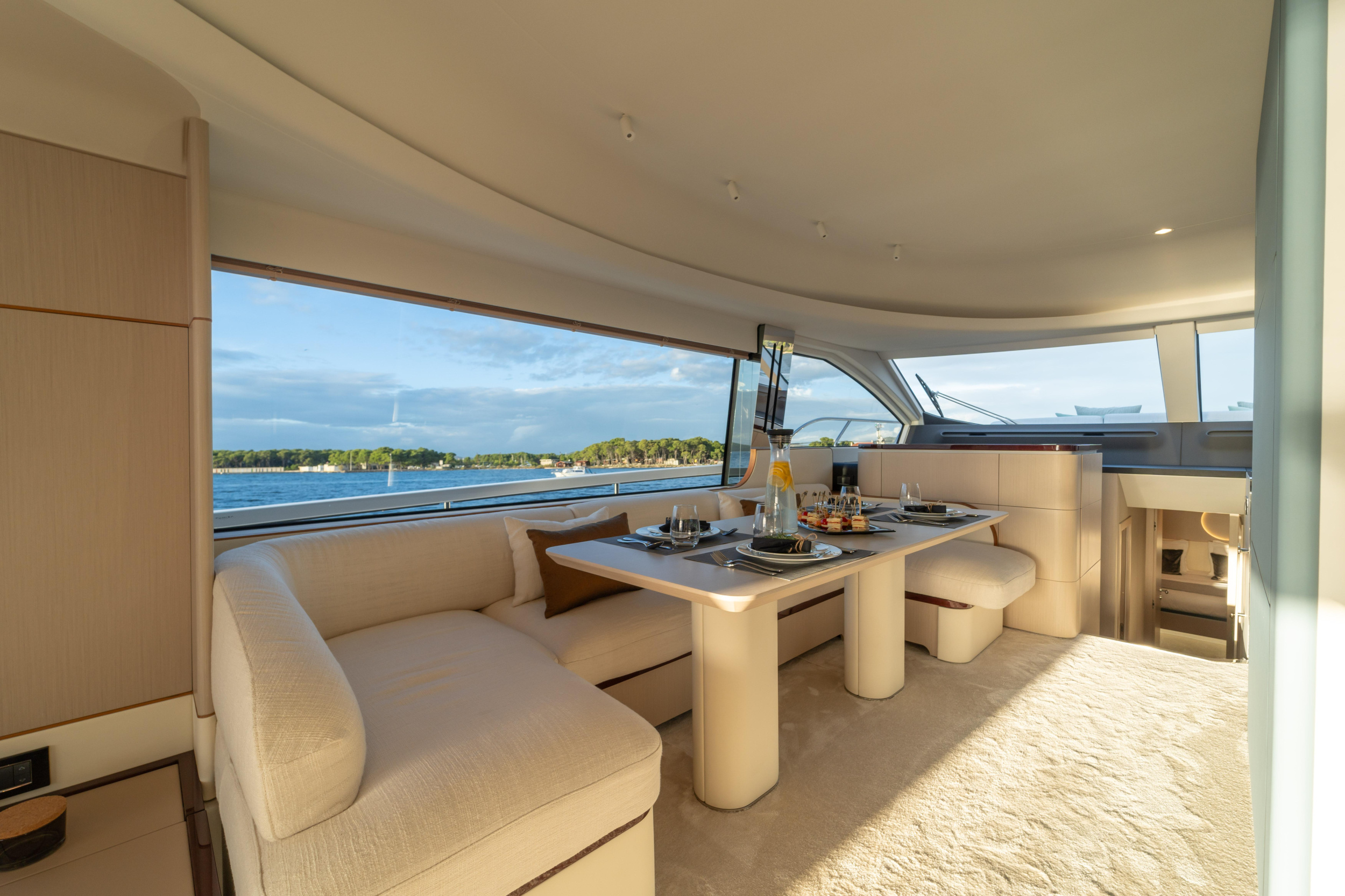 Azimut 68 Fly — photo 29