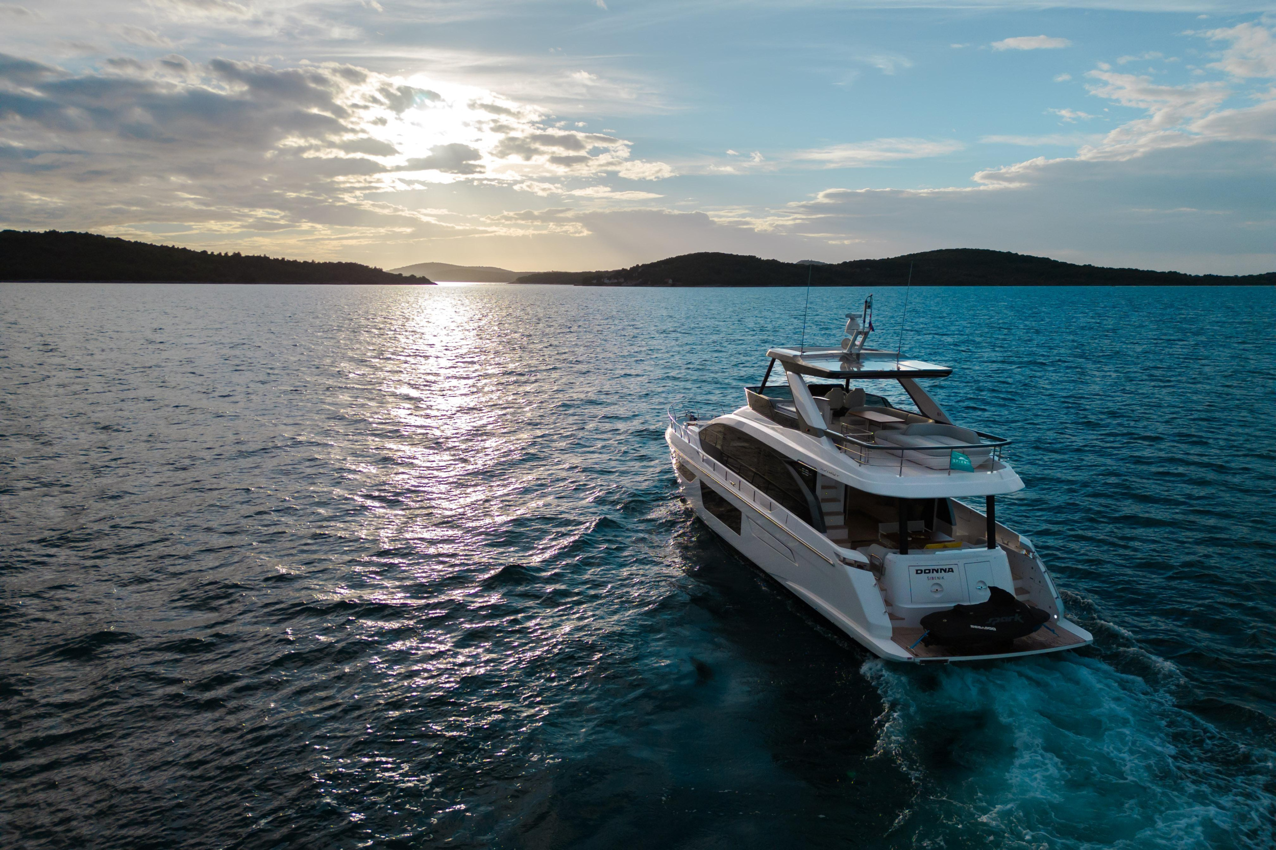 Azimut 68 Fly — photo 92