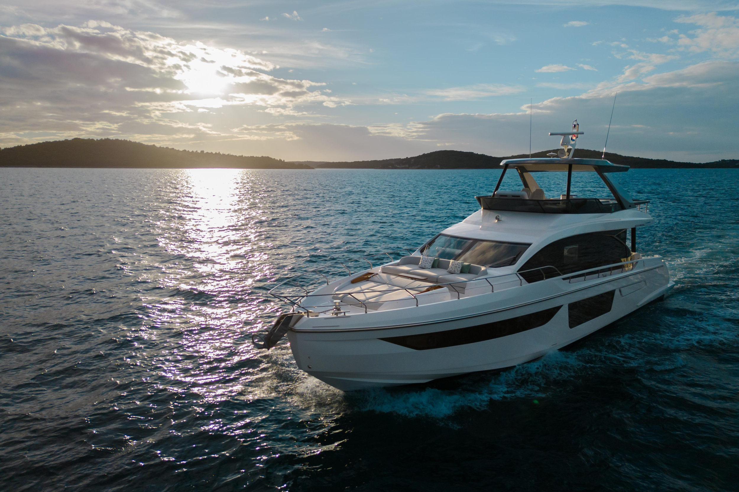 Azimut 68 Fly — photo 87