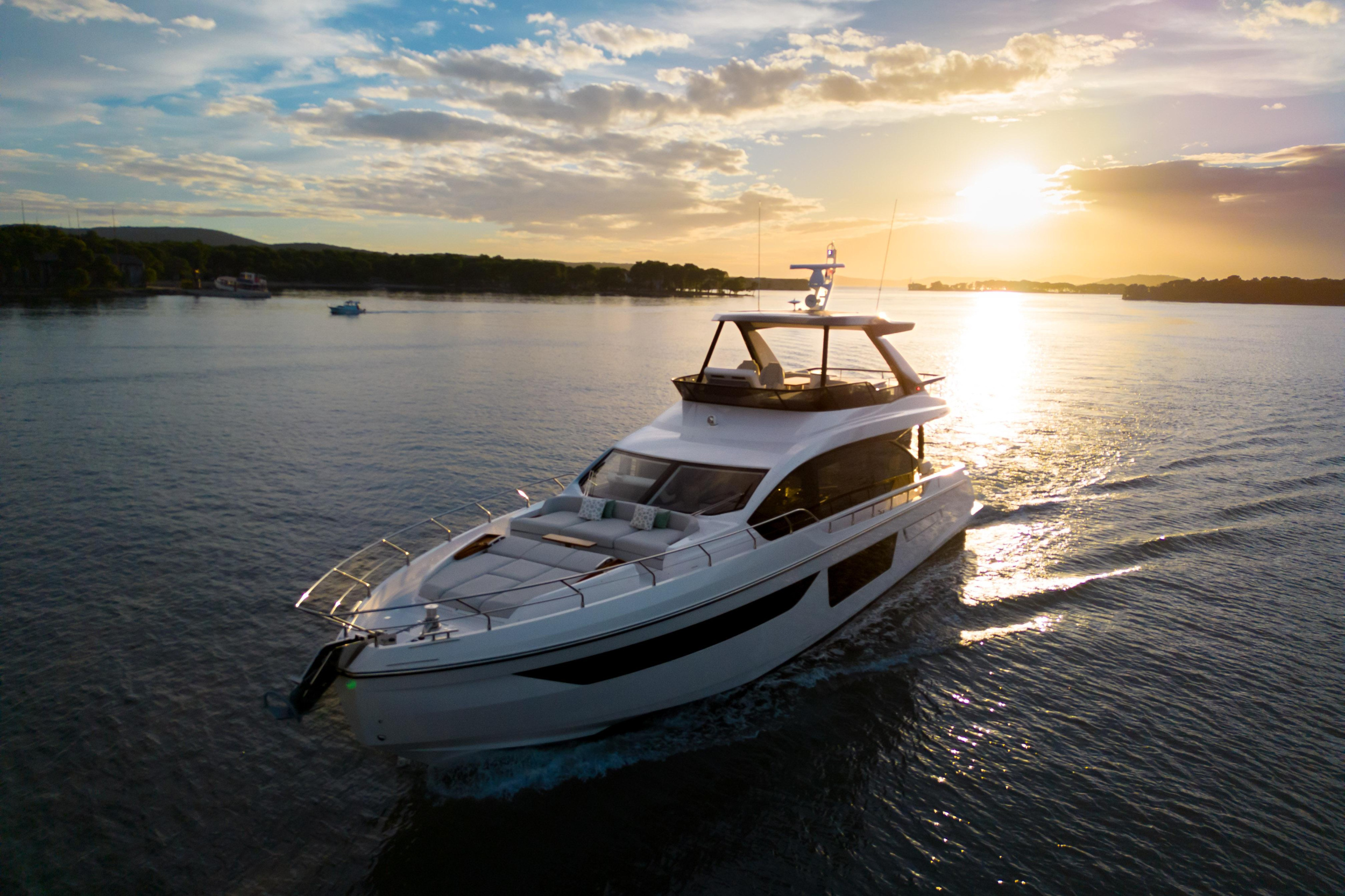 Azimut 68 Fly — photo 22