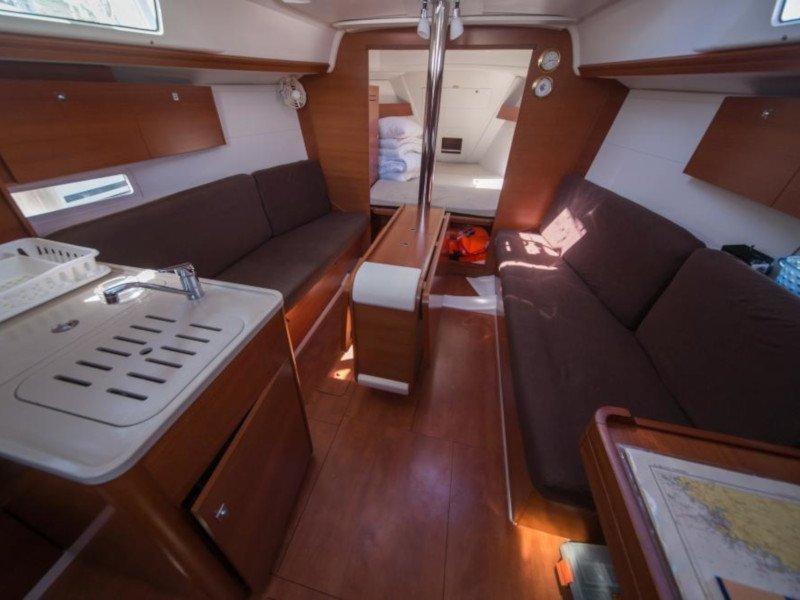 DUFOUR 310 — photo 437