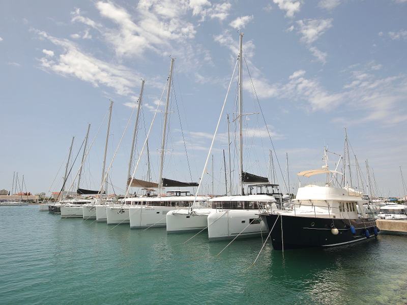 Lagoon 42 — photo 118