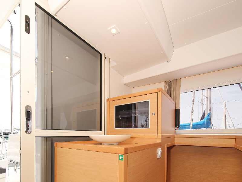Lagoon 400 S2 LTD EDITION — photo 9