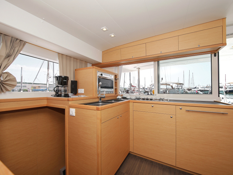 Lagoon 400 S2 LTD EDITION — photo 15