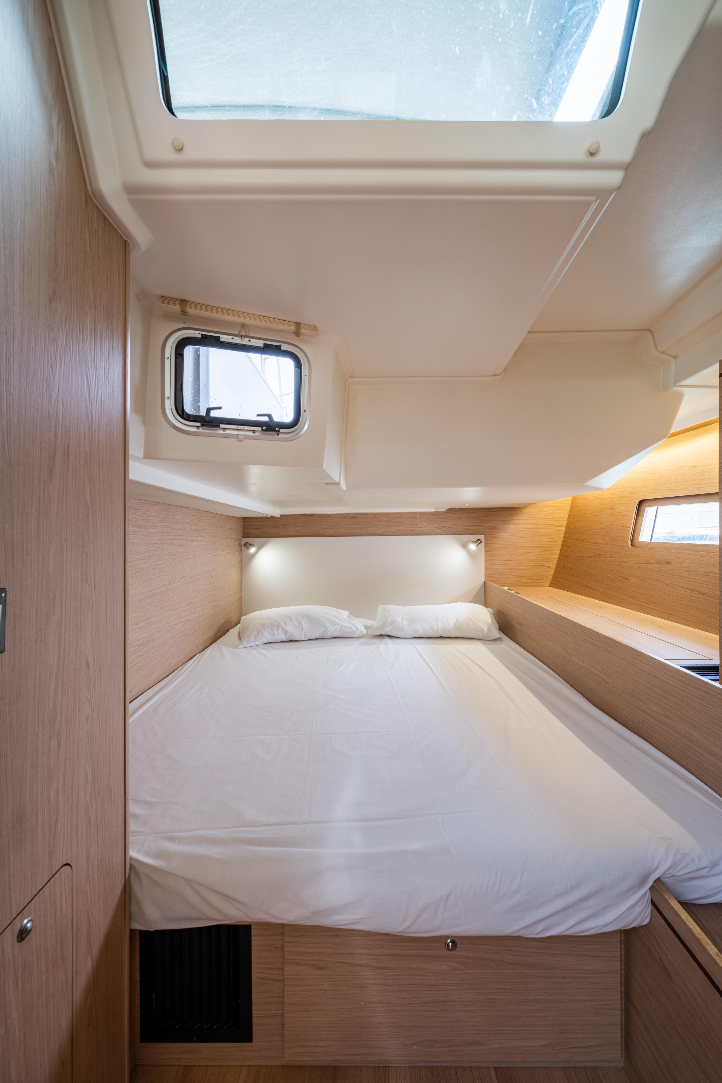 Oceanis 51.1 — photo 23
