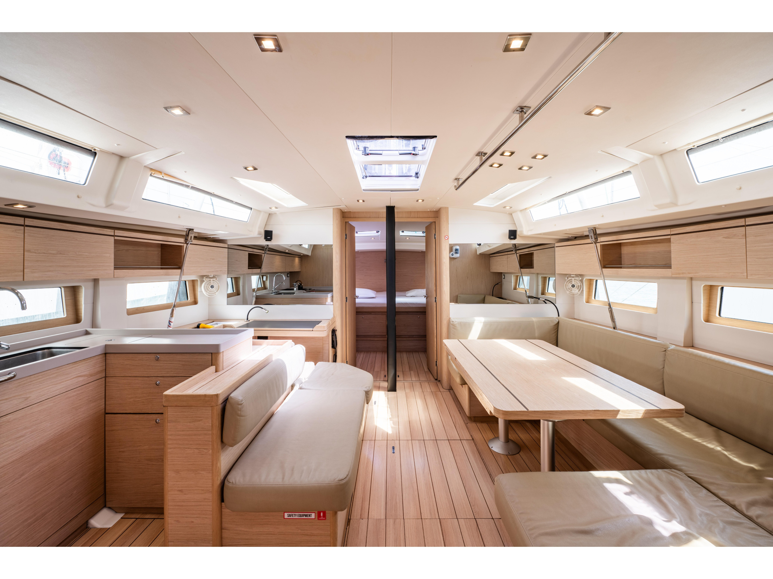 Oceanis 51.1 — photo 27