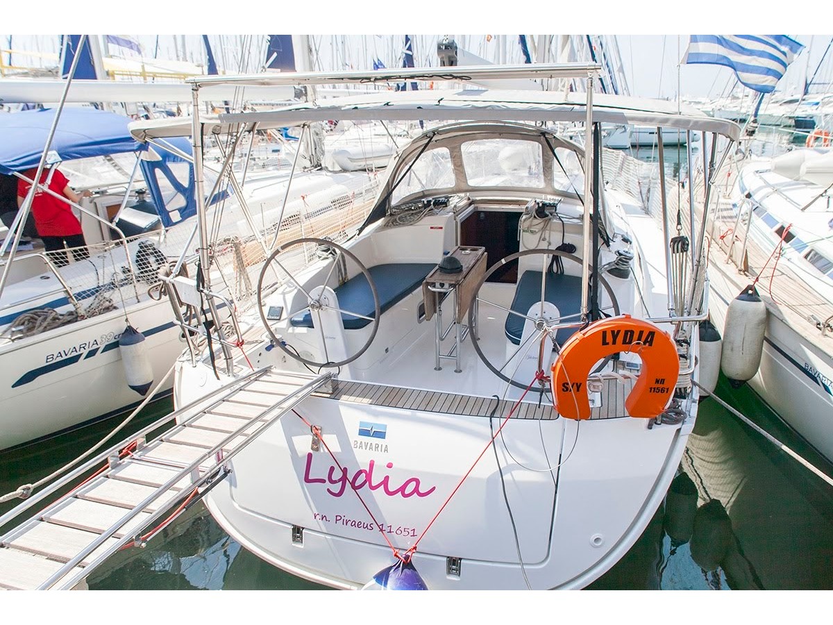 Bavaria Cruiser 37 — photo 1