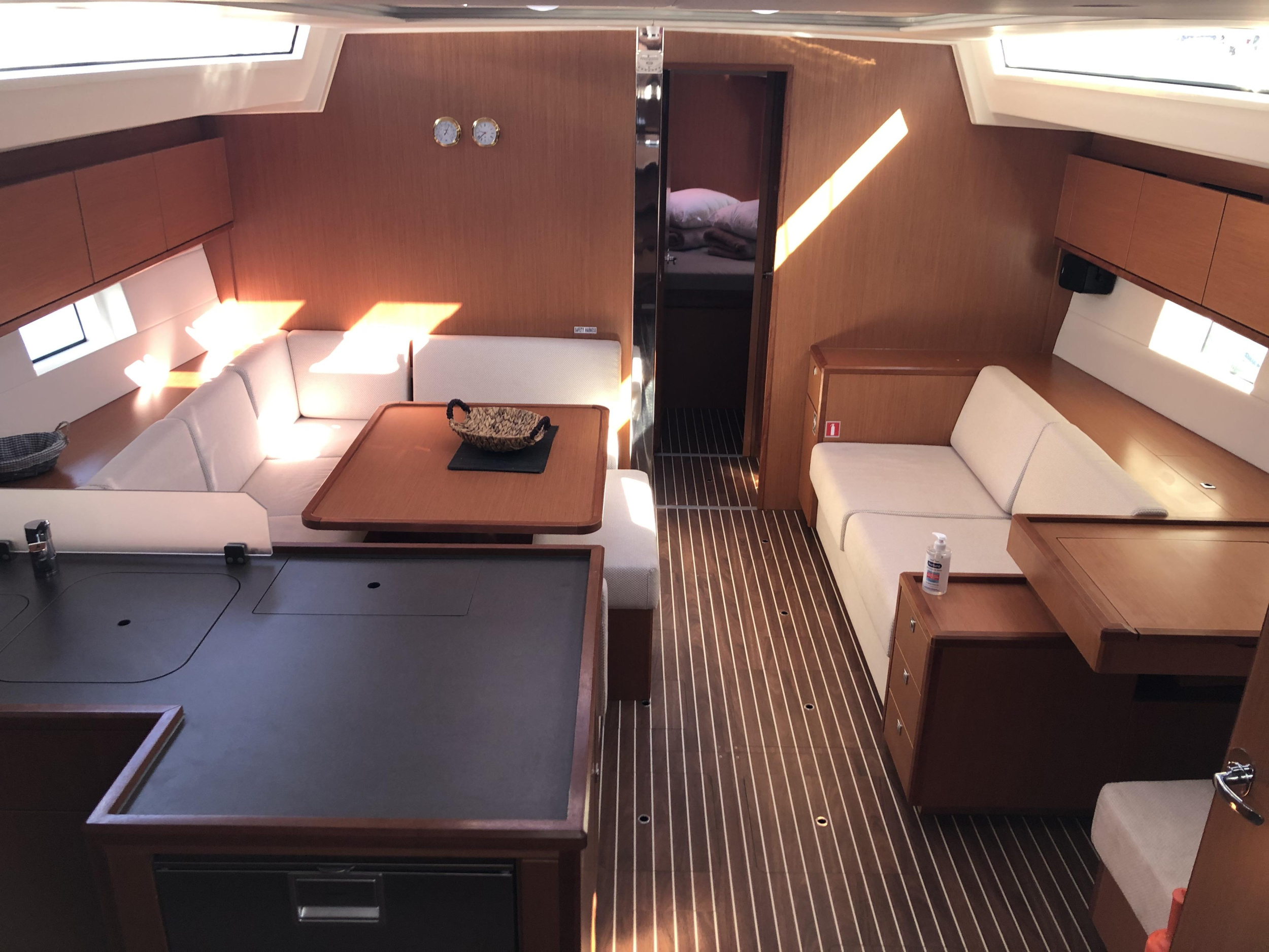 Bavaria C50 — photo 6