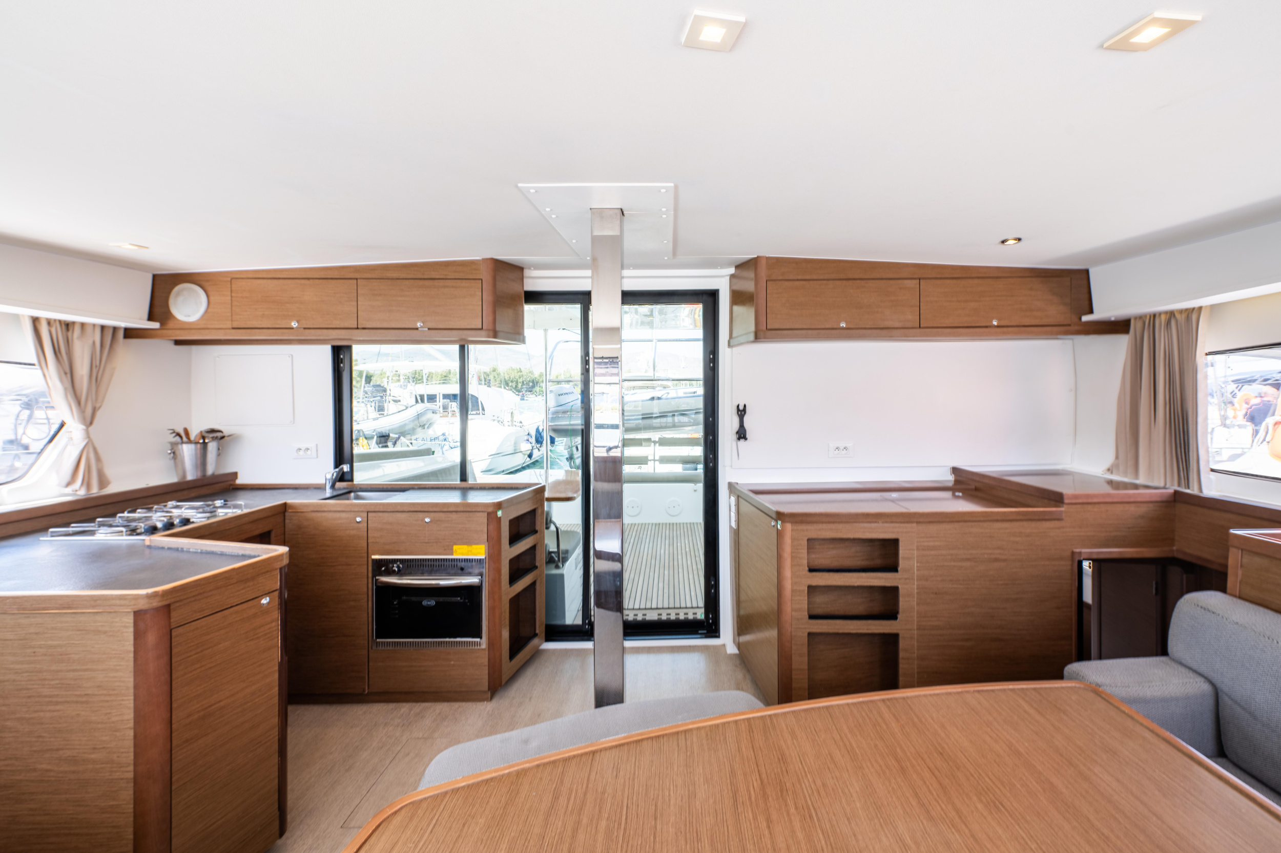 Lagoon 42 — photo 18