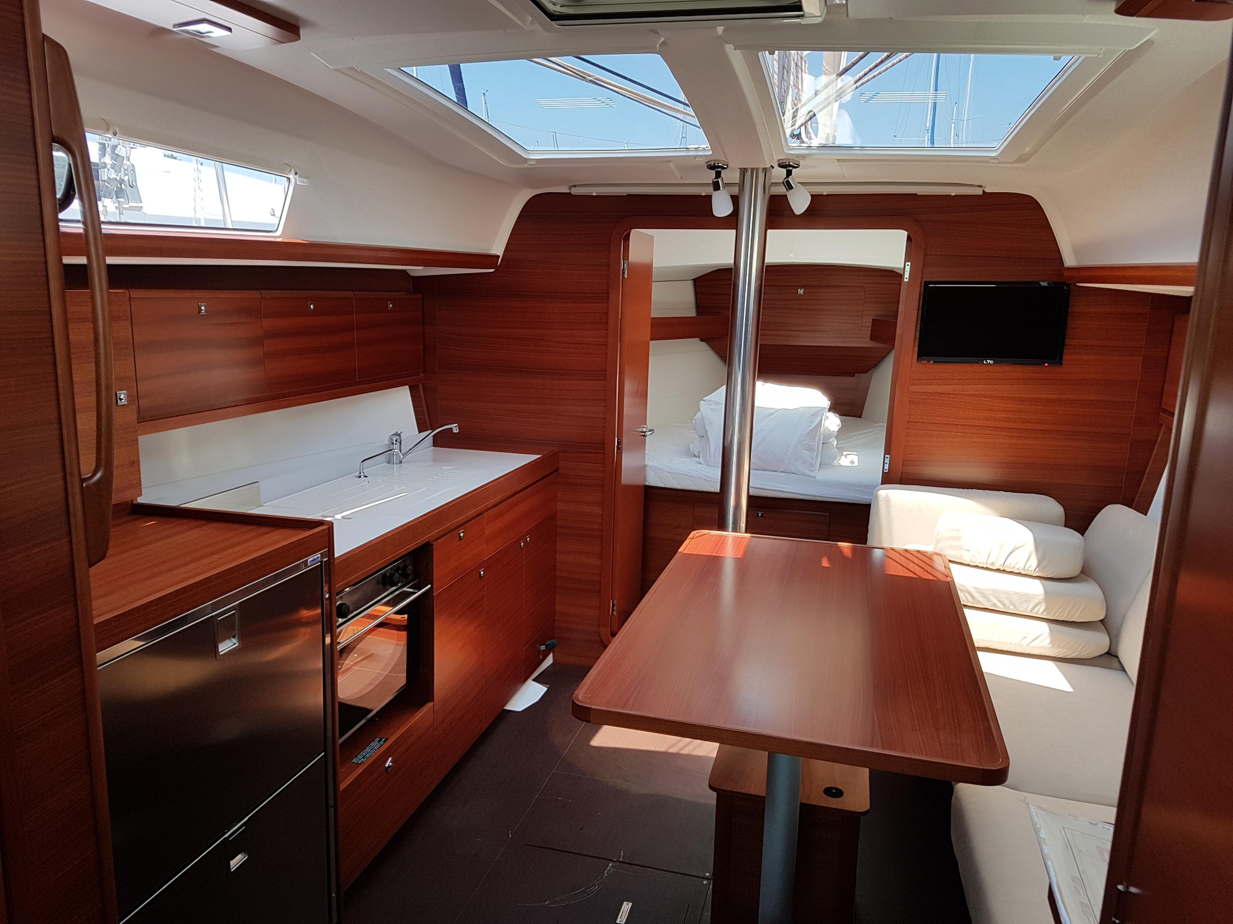 Dufour 382 Grand Large — photo 3
