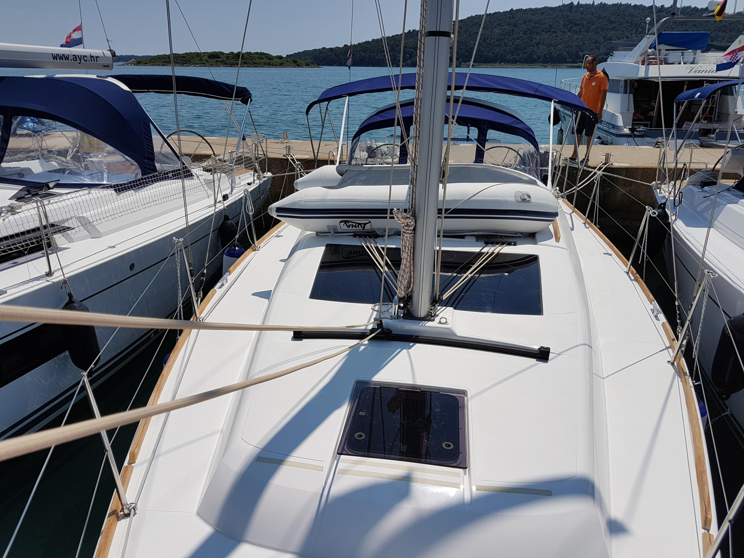 Dufour 382 Grand Large — photo 4