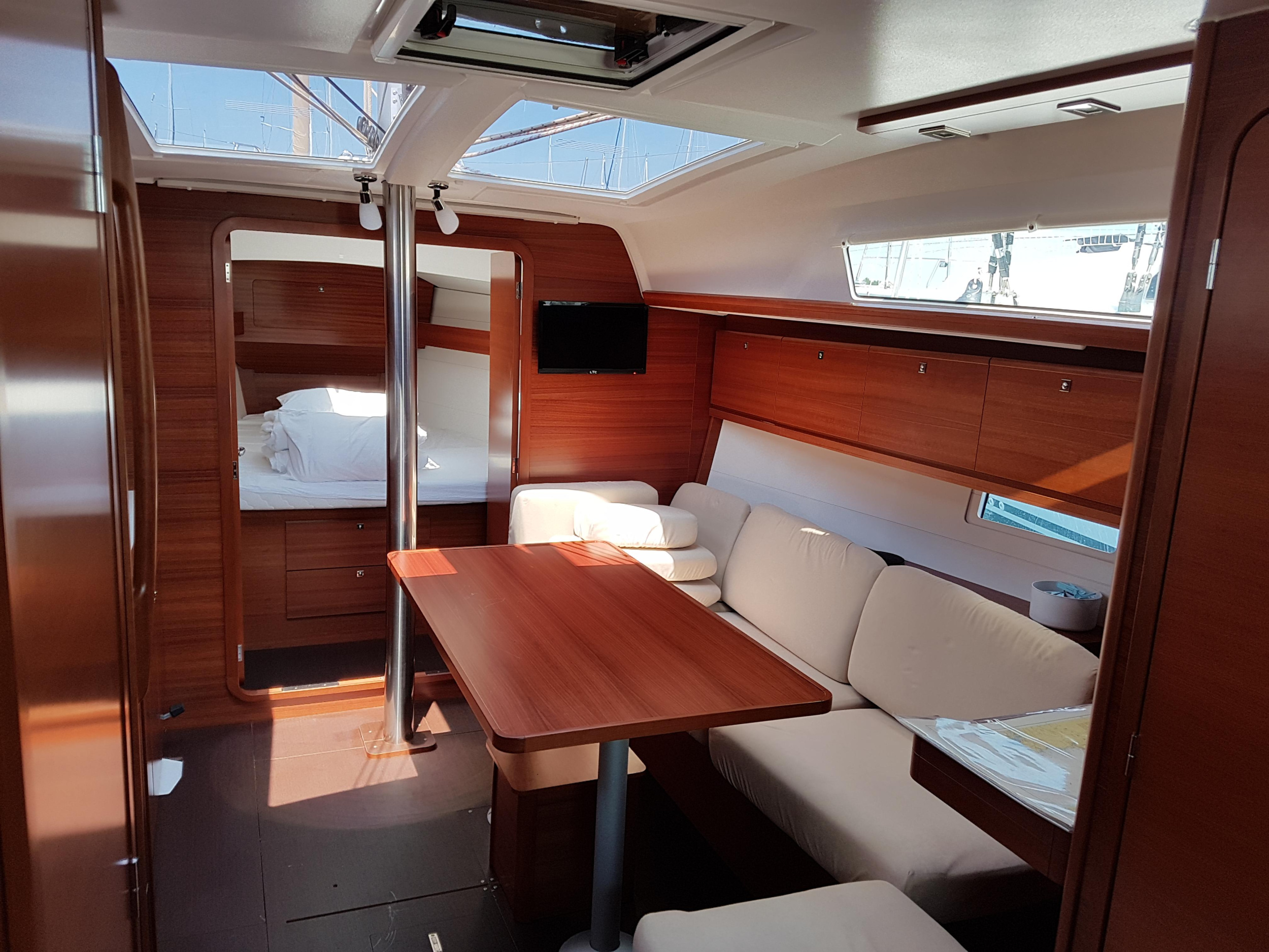 Dufour 382 Grand Large — photo 11