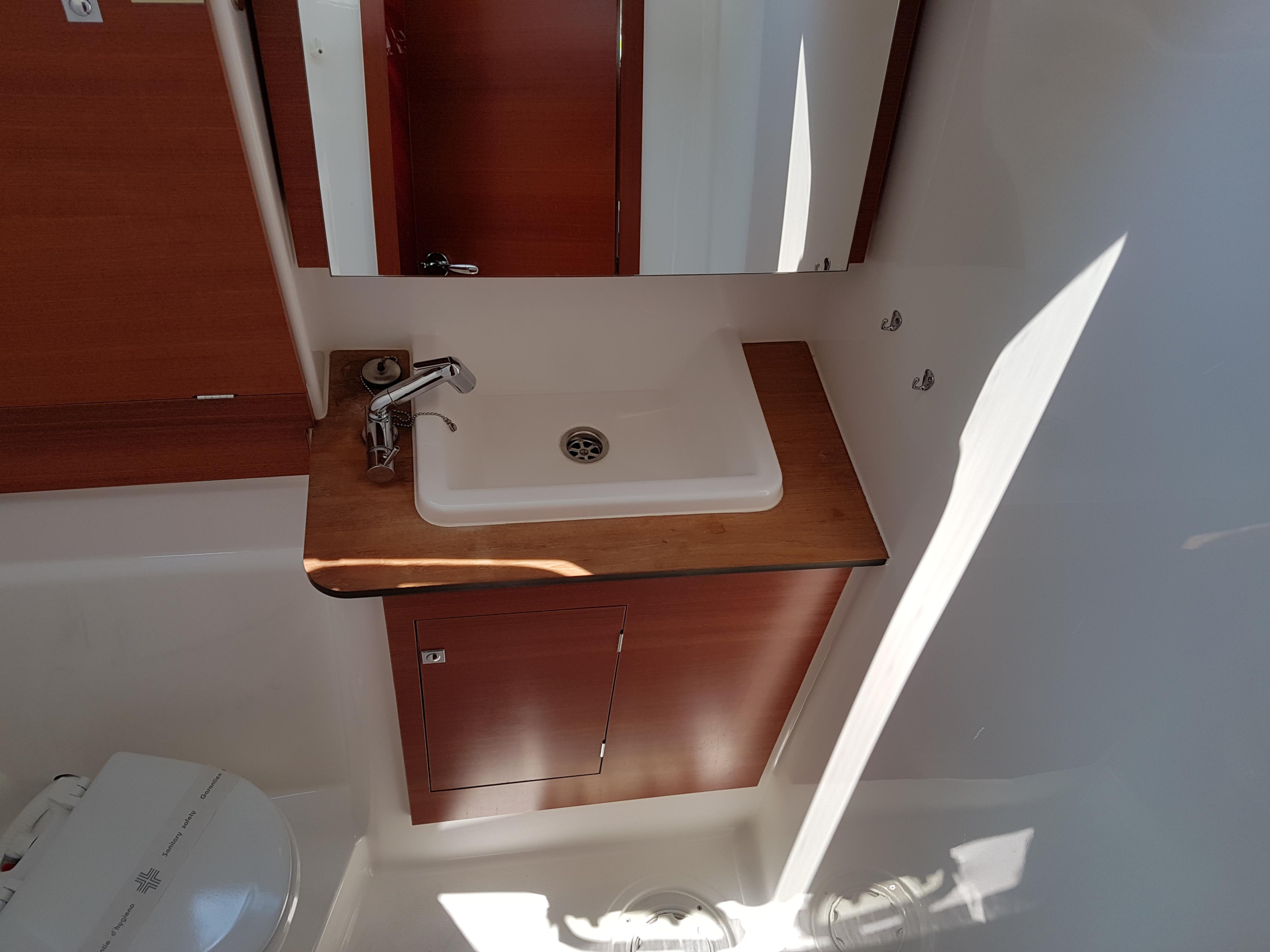 Dufour 382 Grand Large — photo 2