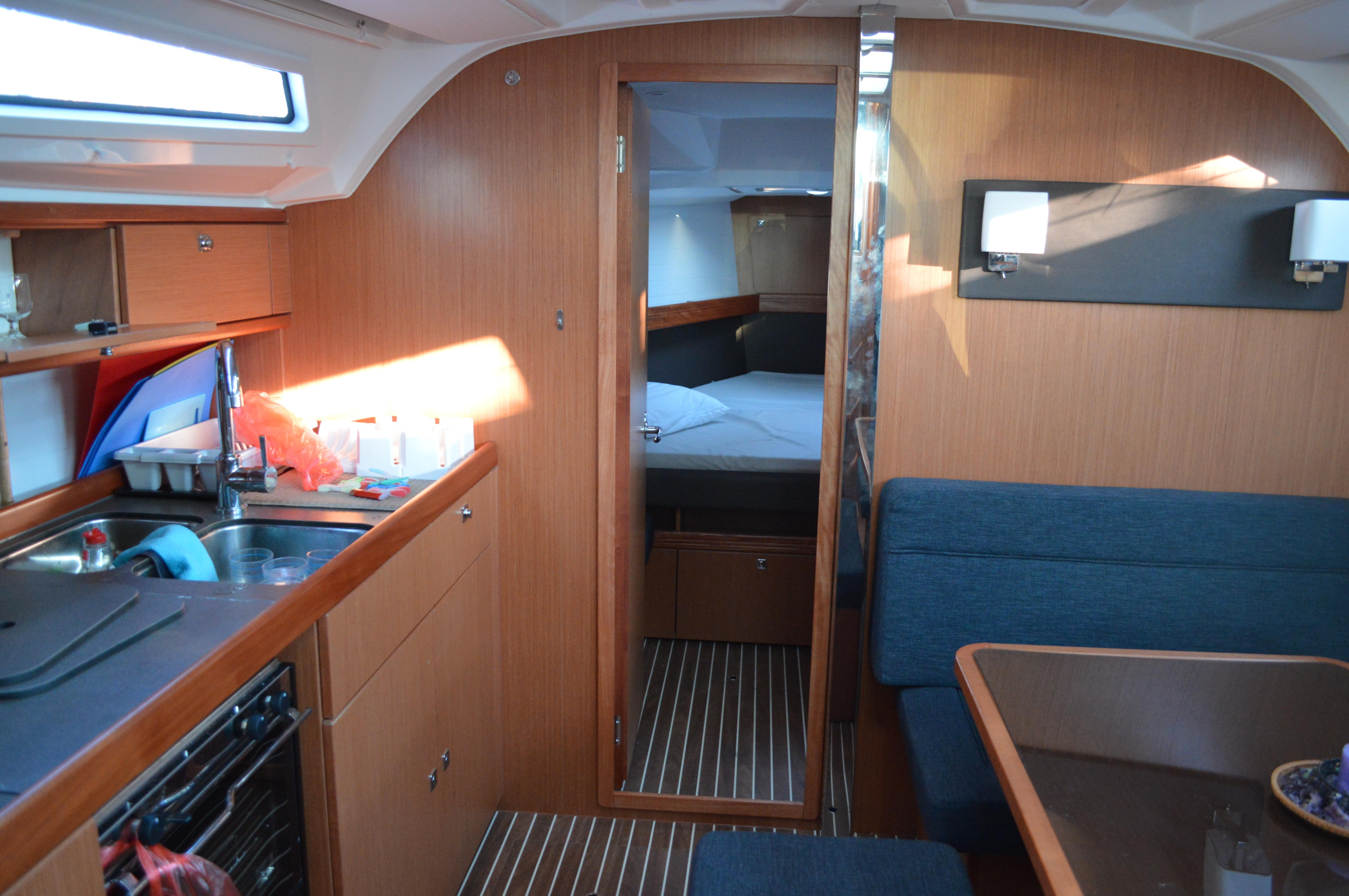 Bavaria Cruiser 41 — photo 6