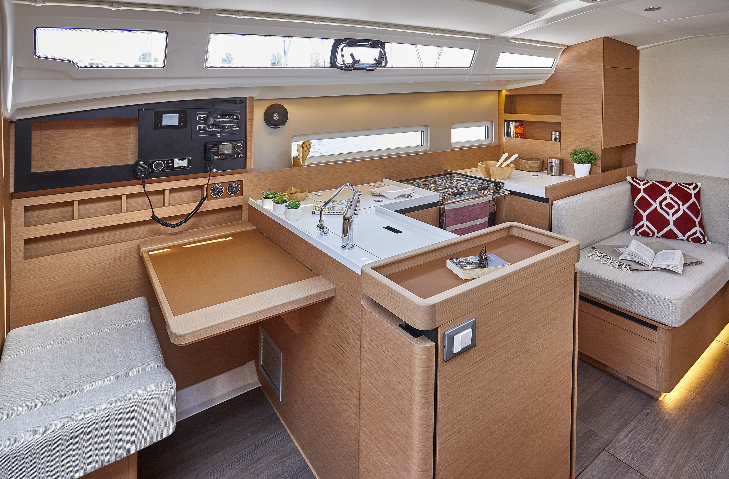 Sun Odyssey 410 — photo 4