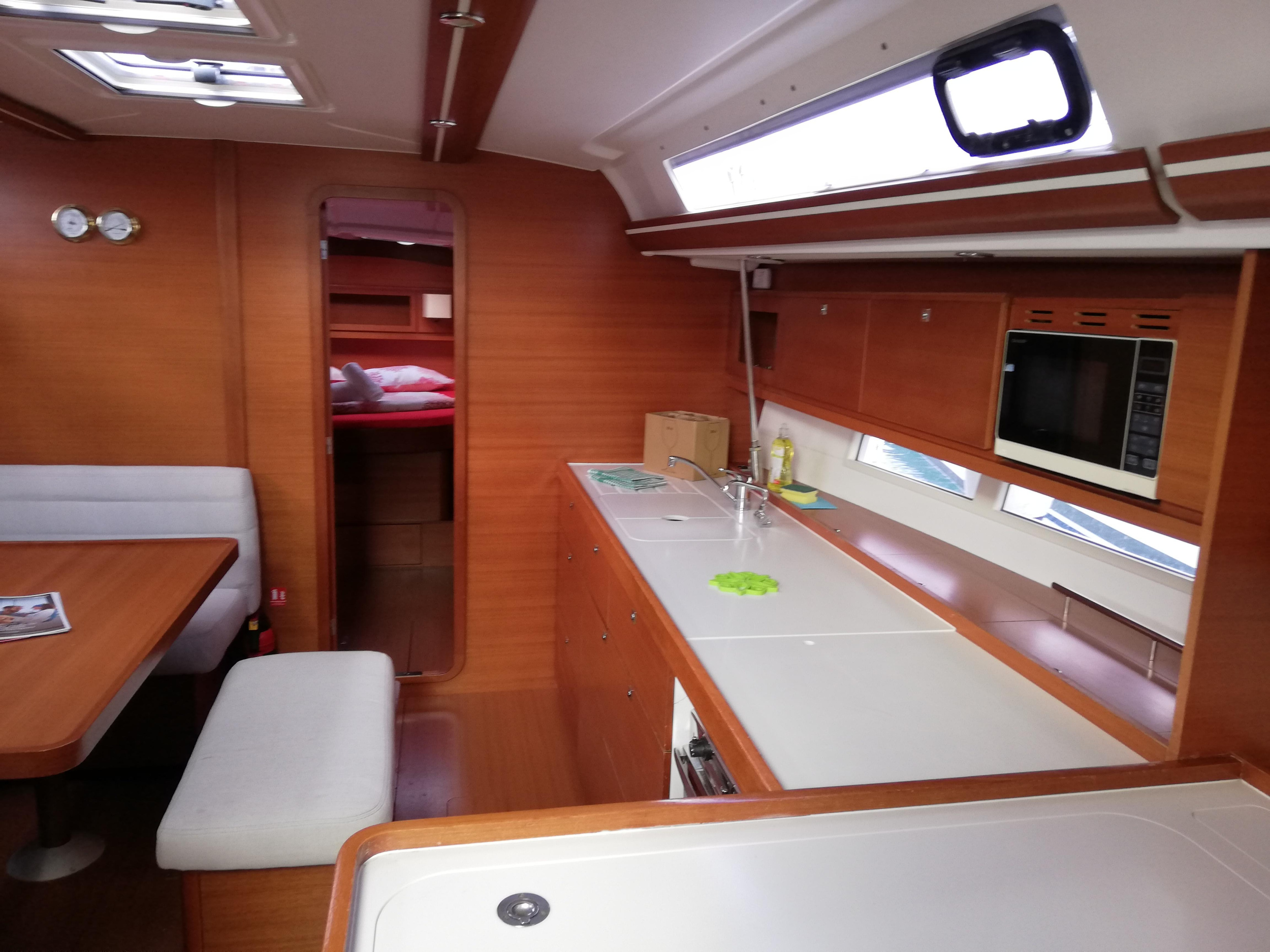 Dufour 450 Owner version — photo 6