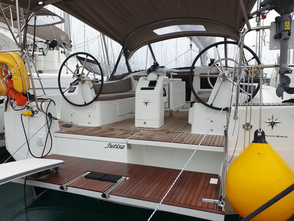 Sun Odyssey 410 — photo 8