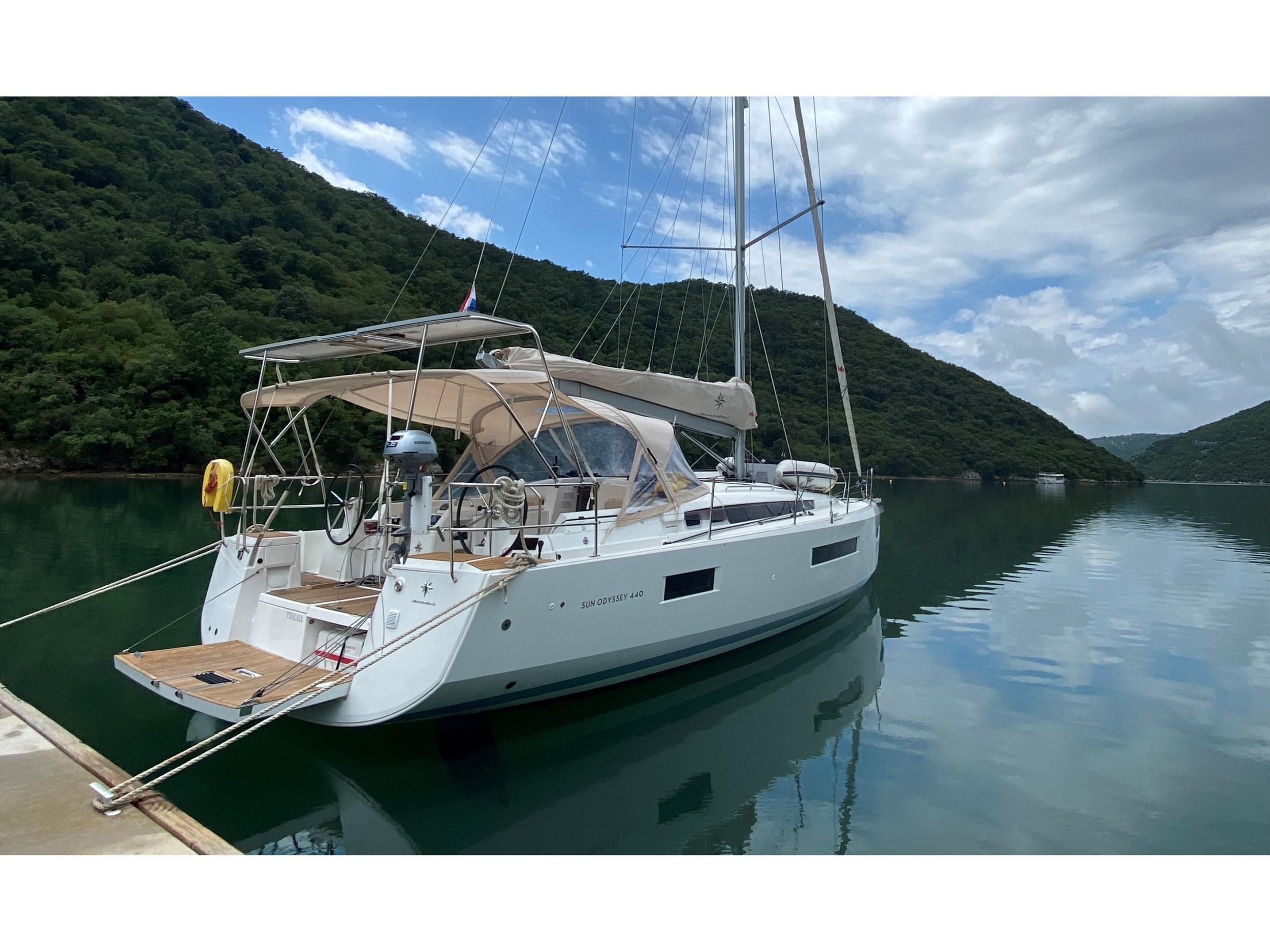 Sun Odyssey 440 / 4 cabins — photo 1
