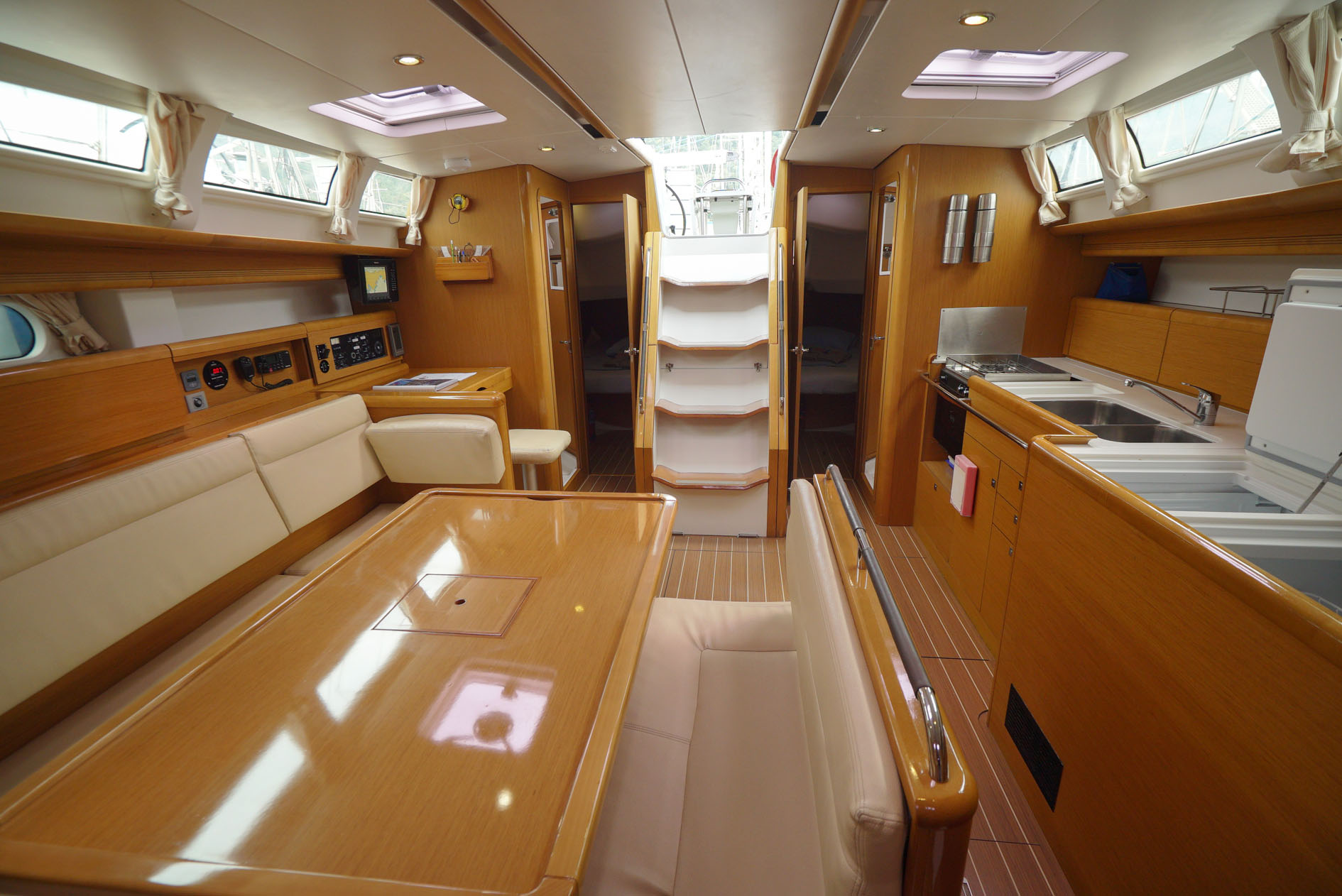 Sun Odyssey 44 i — photo 11