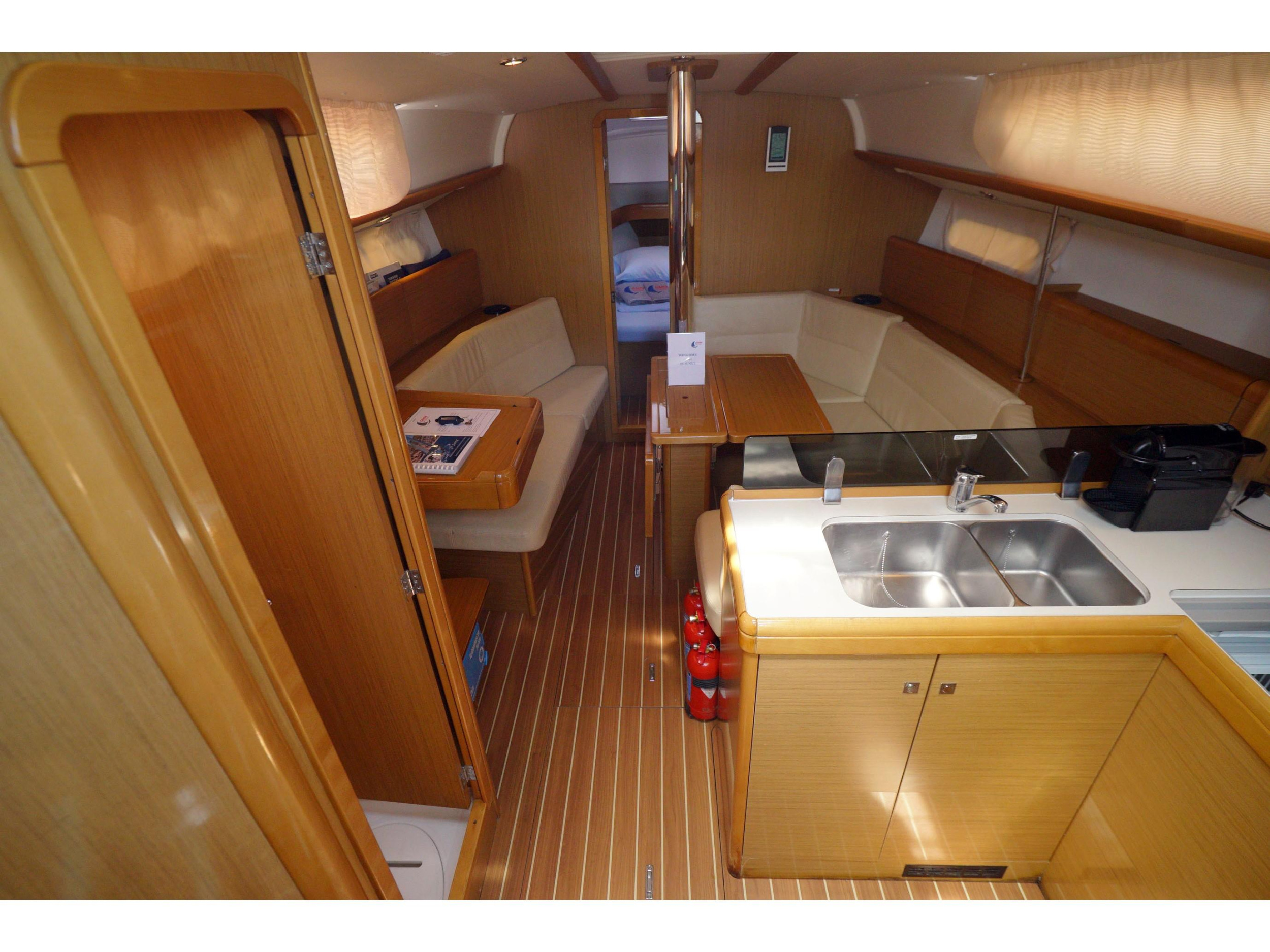 Sun Odyssey 36i — photo 5
