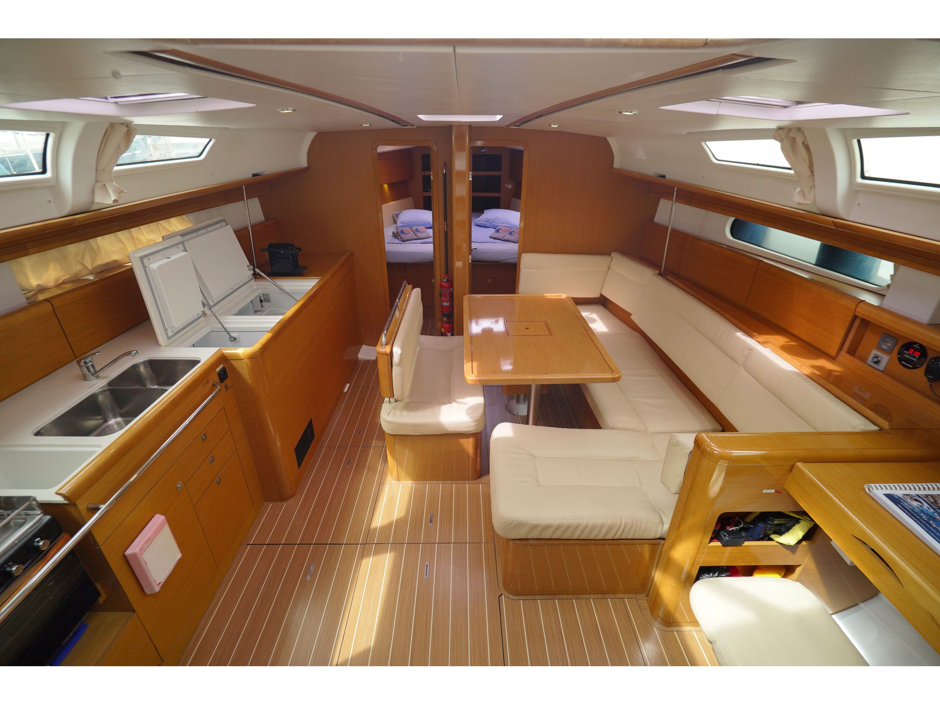 Sun Odyssey 44 i — photo 12