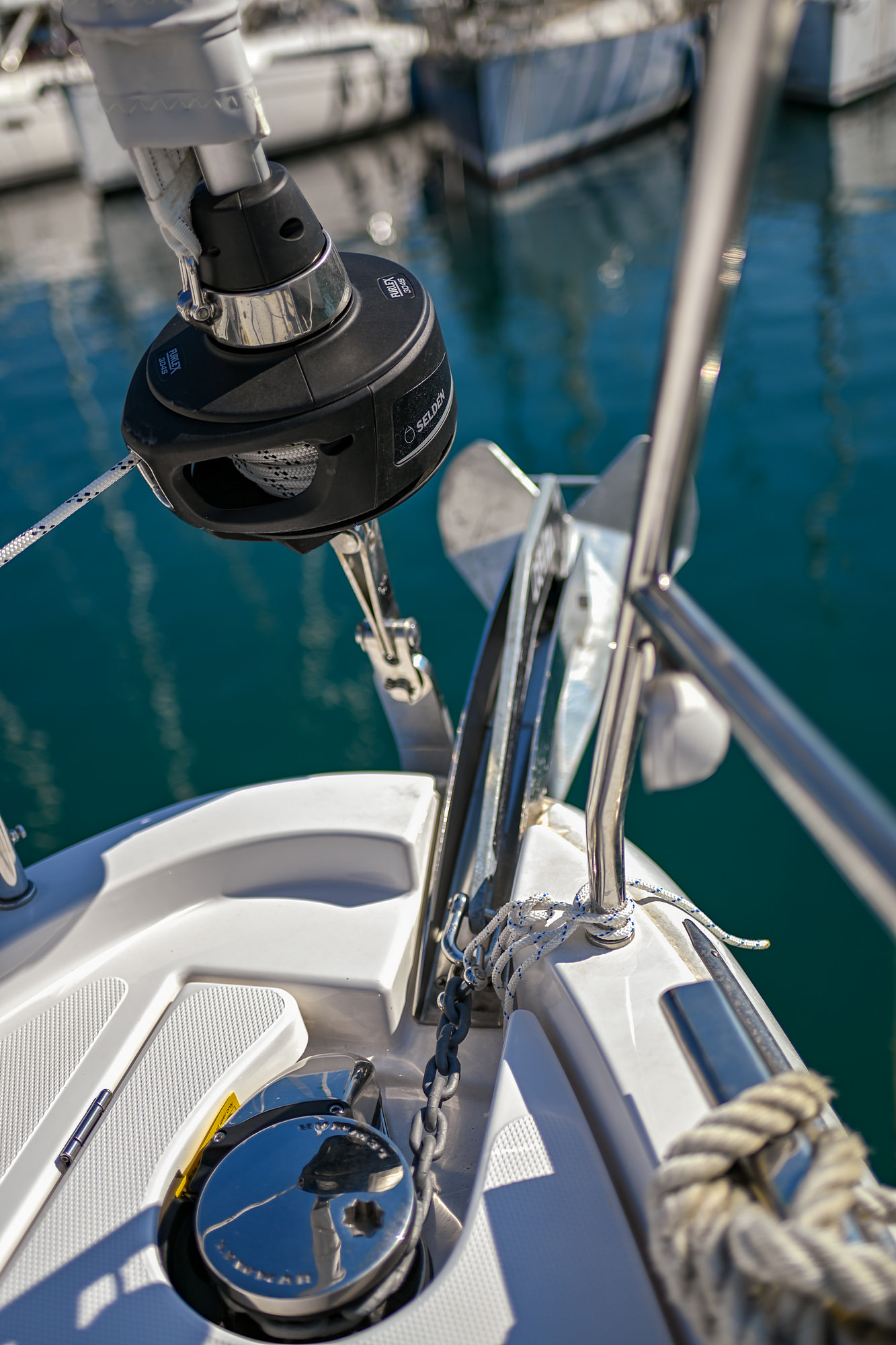 Bavaria C38 — photo 10