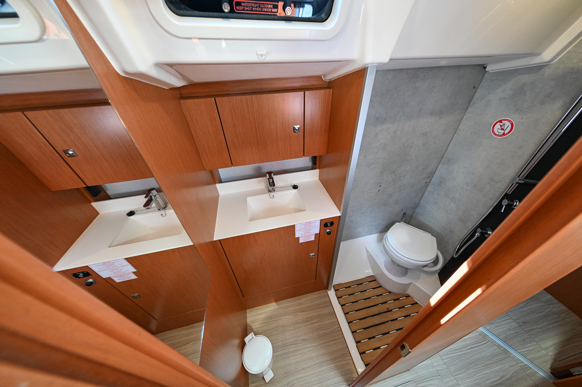 Bavaria C38 — photo 29