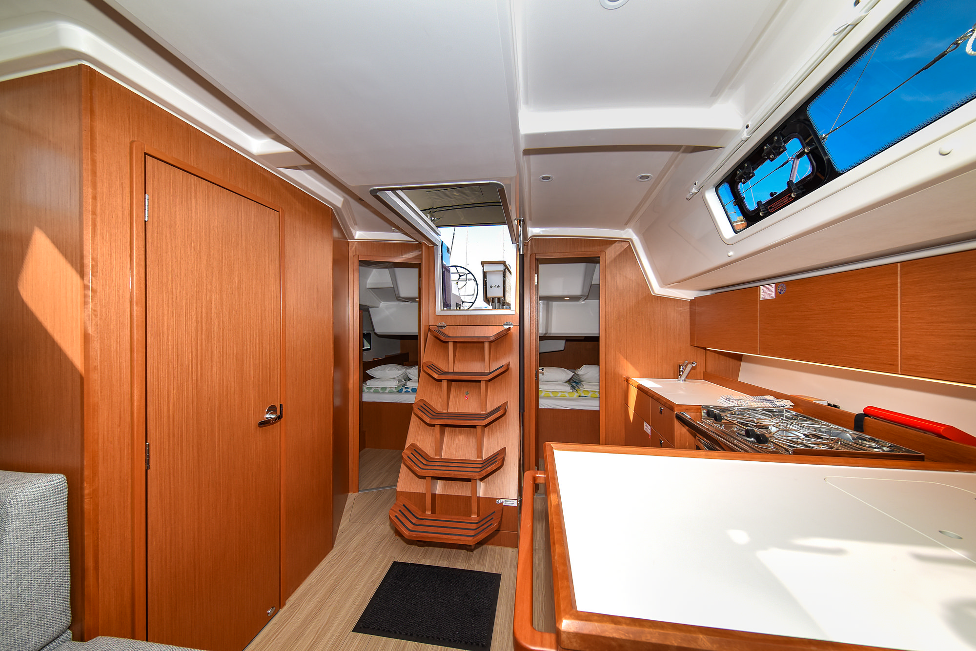 Bavaria C38 — photo 56