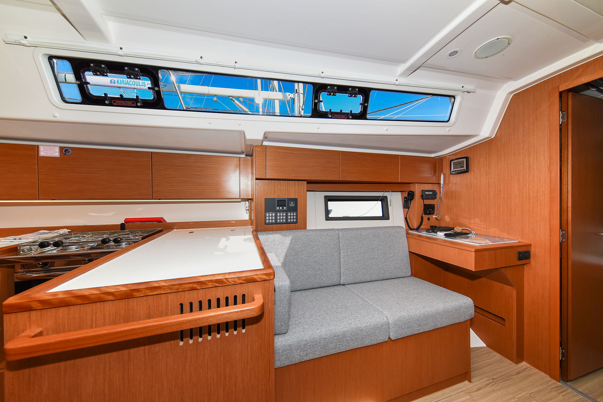 Bavaria C38 — photo 68