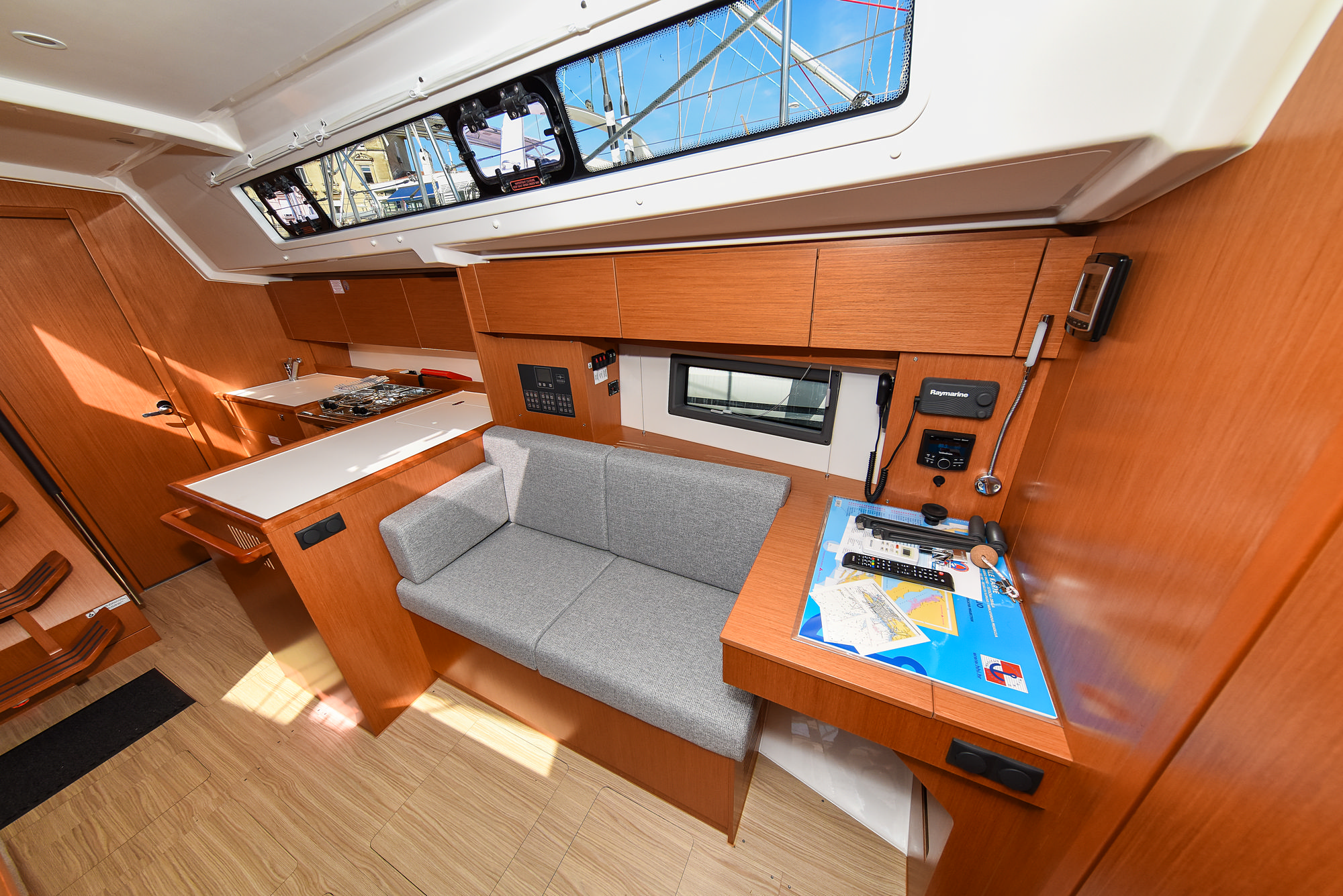Bavaria C38 — photo 94