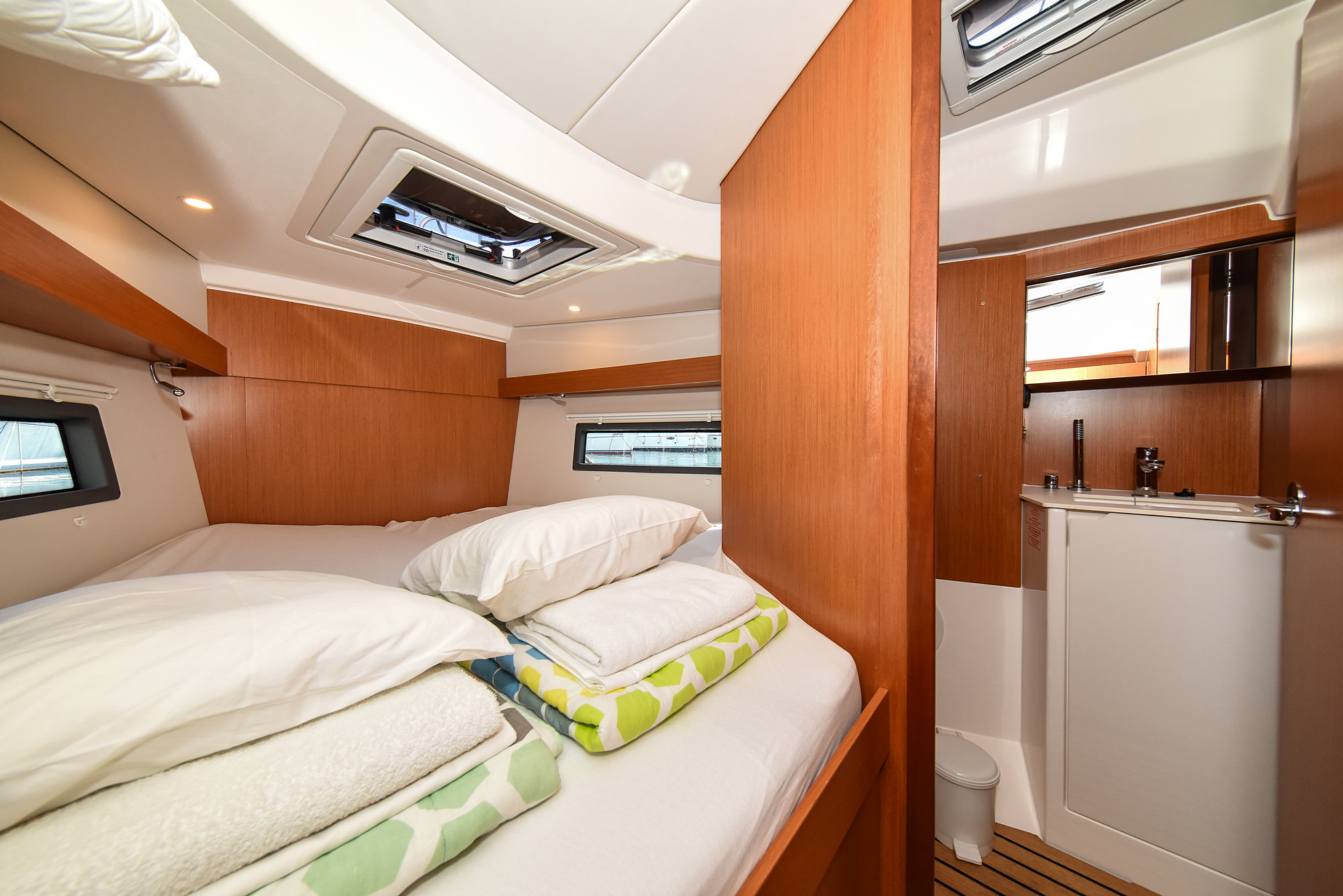 Bavaria C38 — photo 72