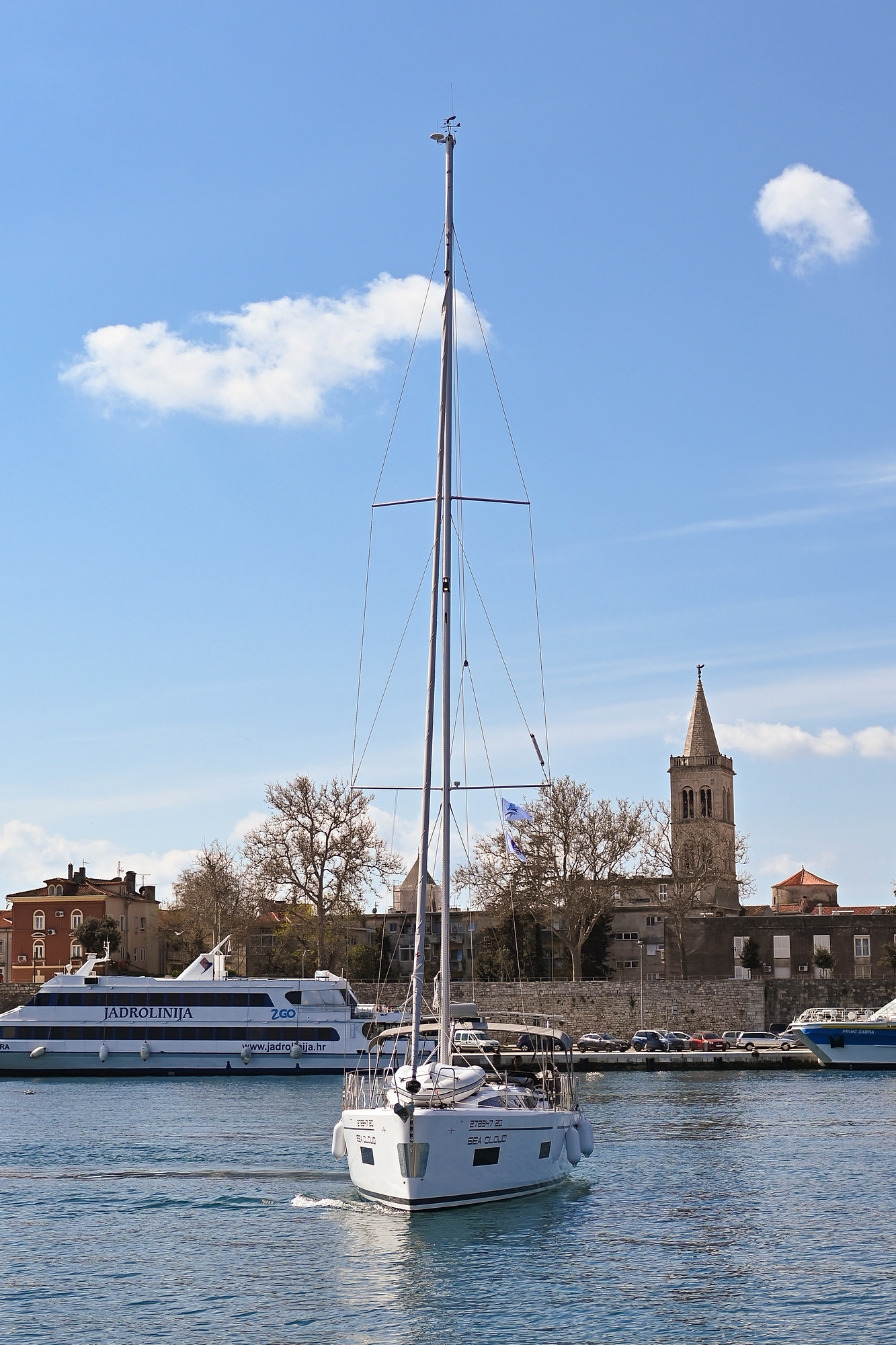 Bavaria C38 — photo 24