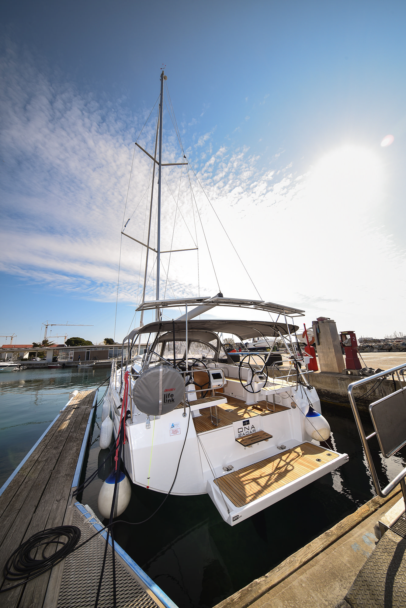 Bavaria C42 — photo 30