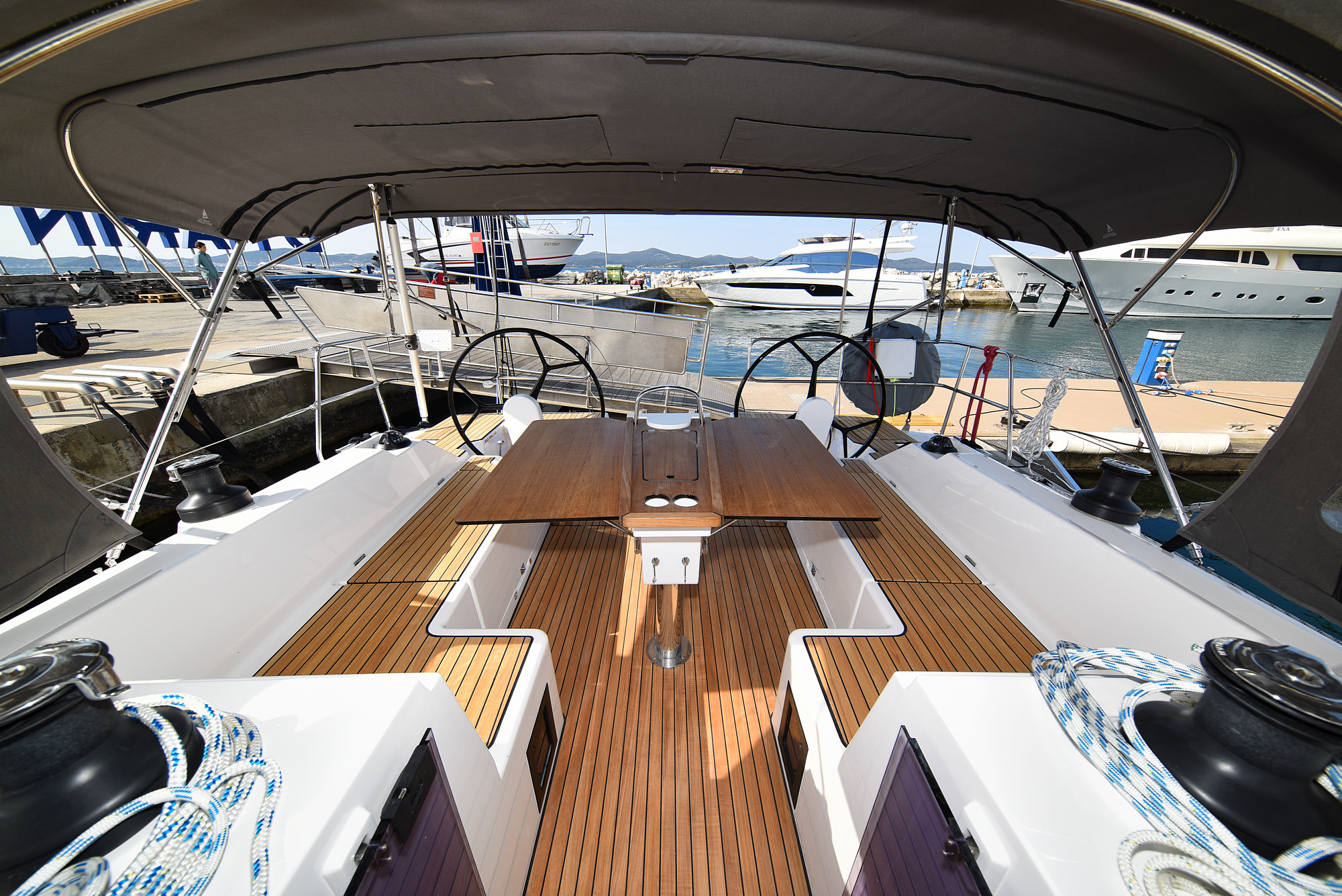 Bavaria C42 — photo 48