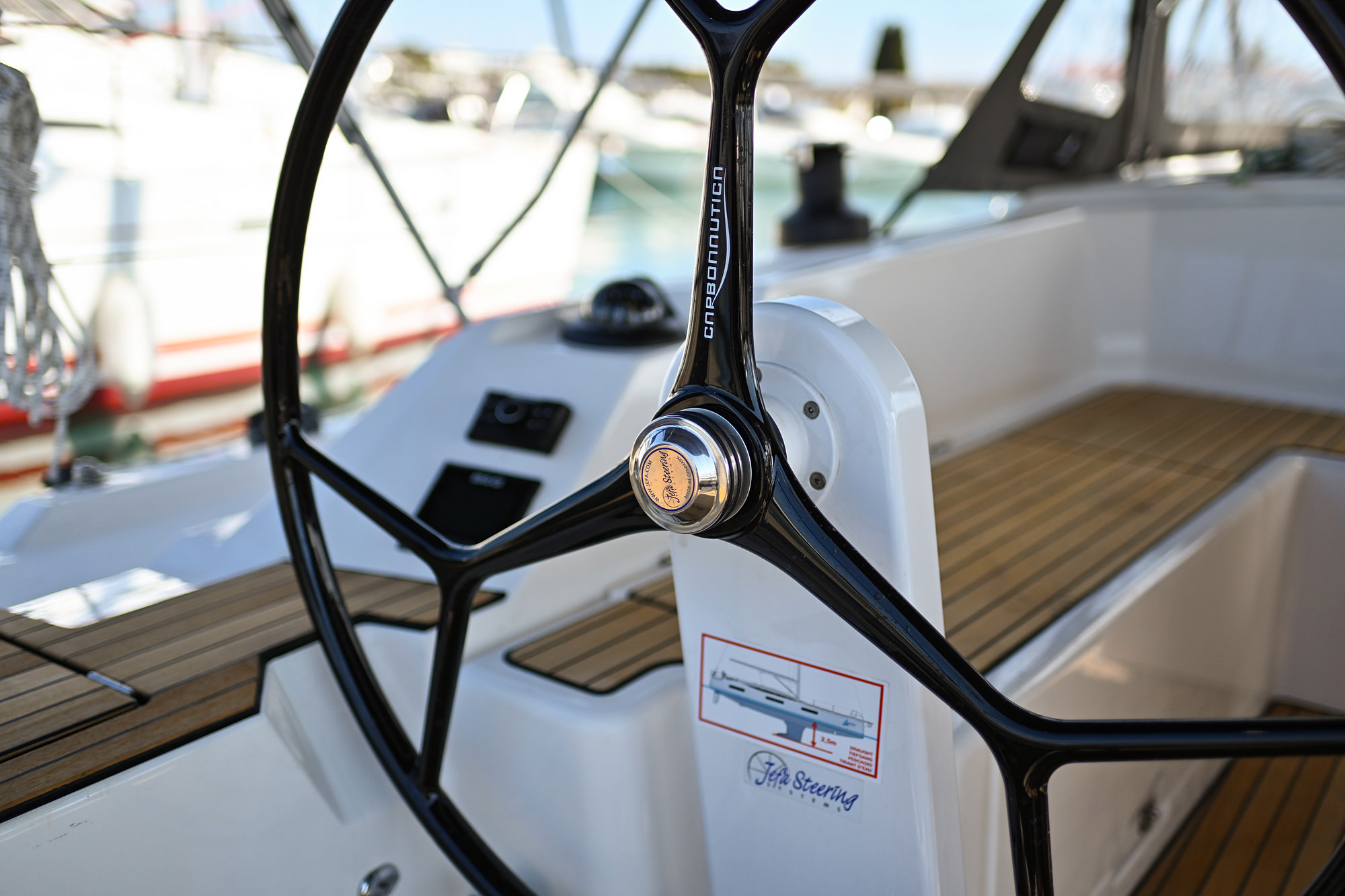 Bavaria C42 — photo 24