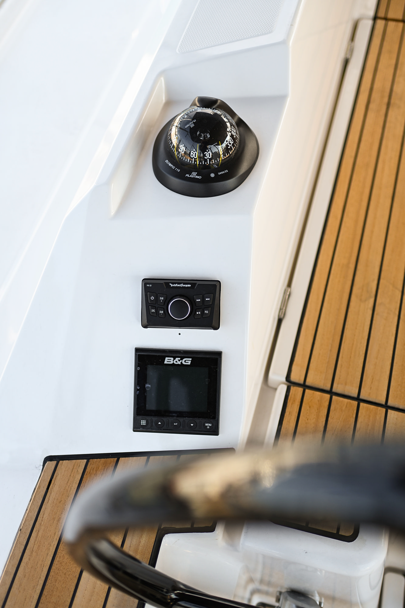Bavaria C42 — photo 35