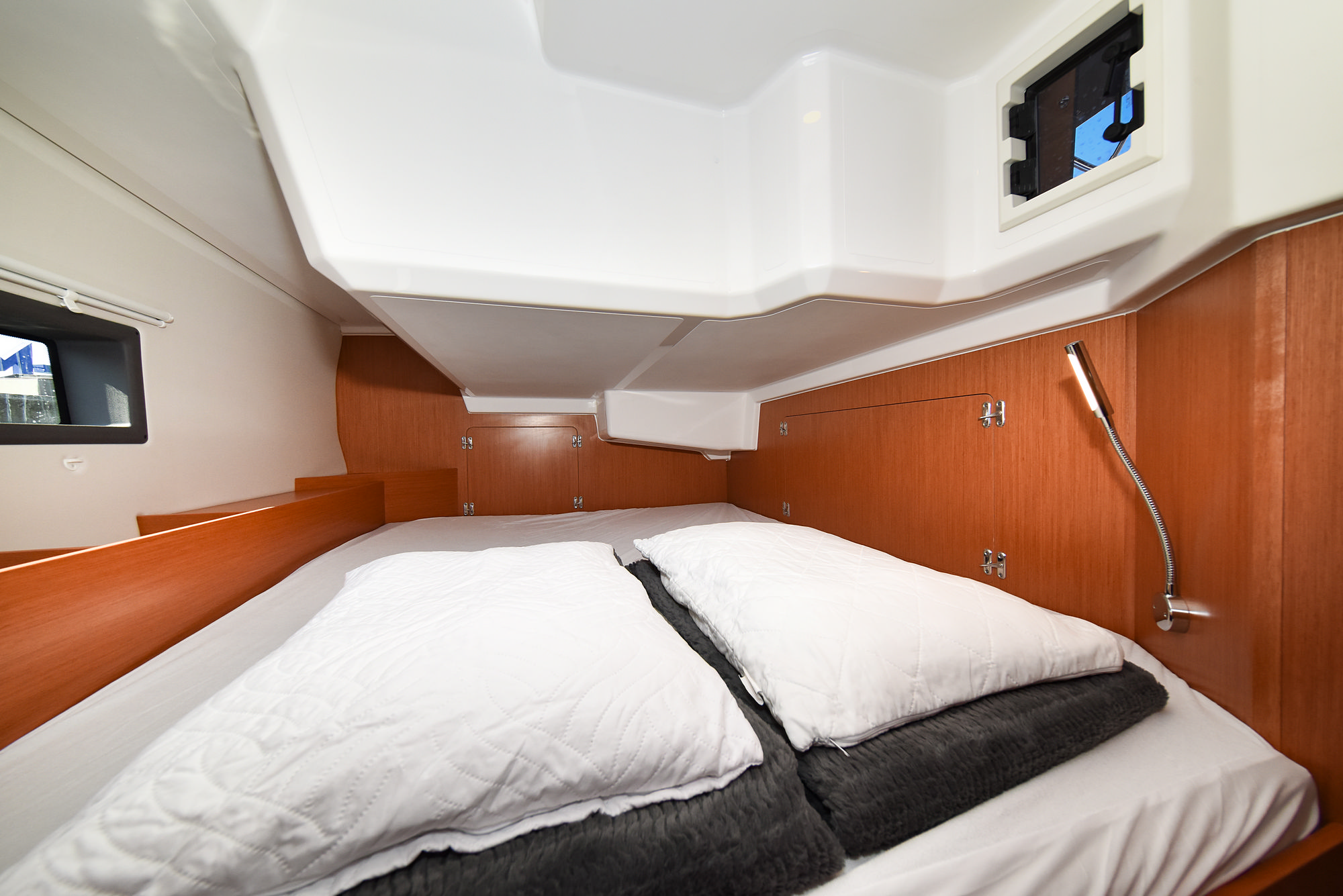 Bavaria C42 — photo 54