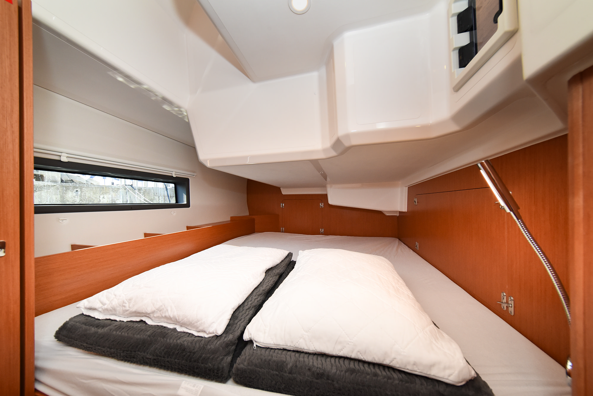 Bavaria C42 — photo 63