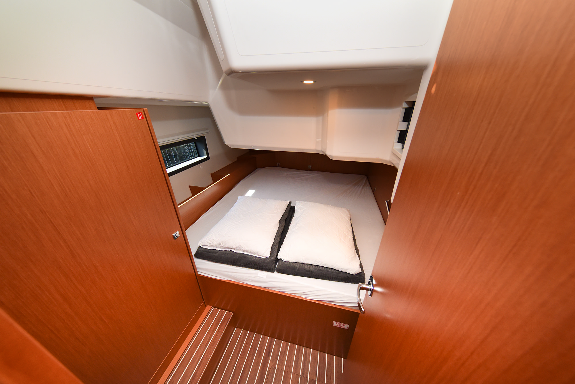 Bavaria C42 — photo 50