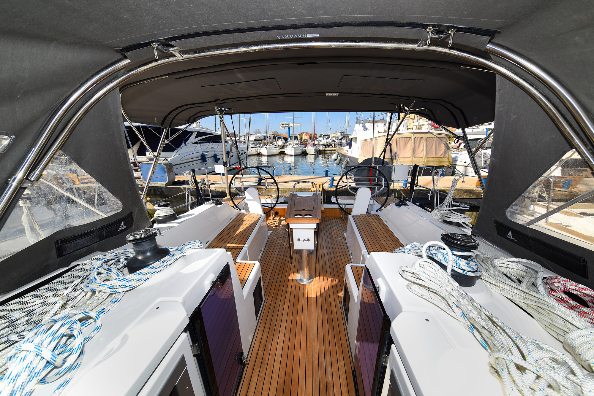 Bavaria C38 — photo 61
