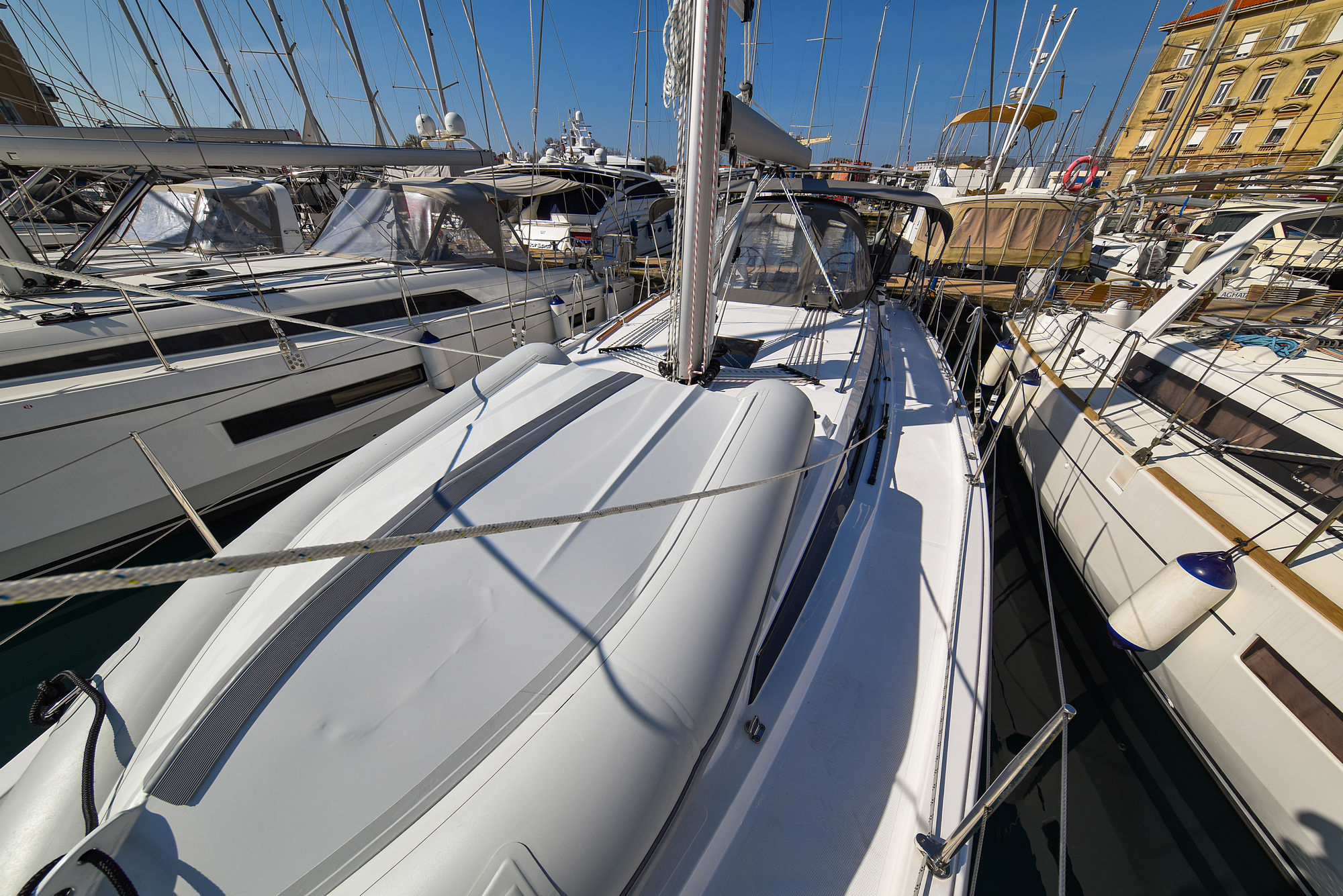 Bavaria C38 — photo 46