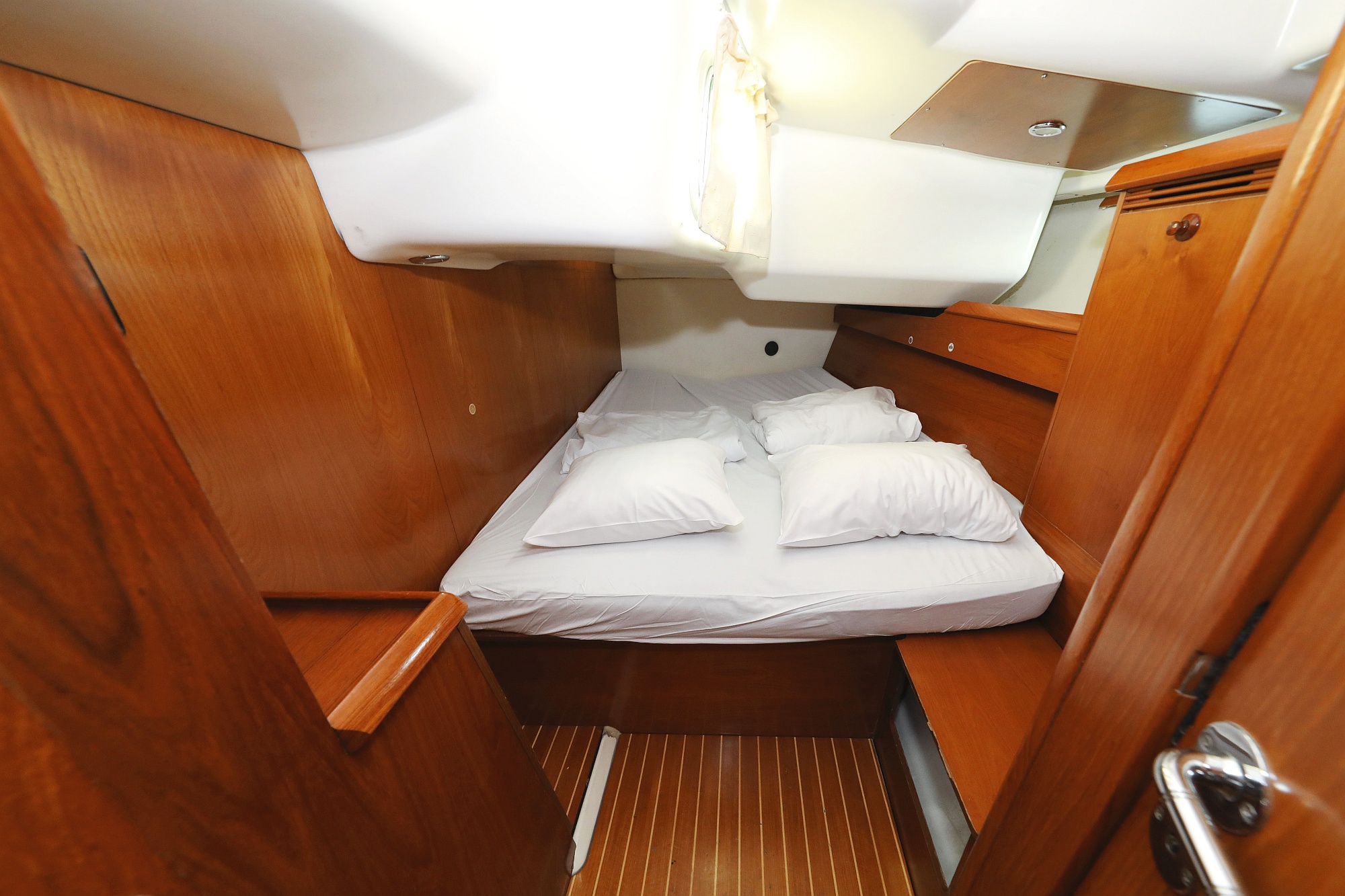 Sun Odyssey 45 — photo 23