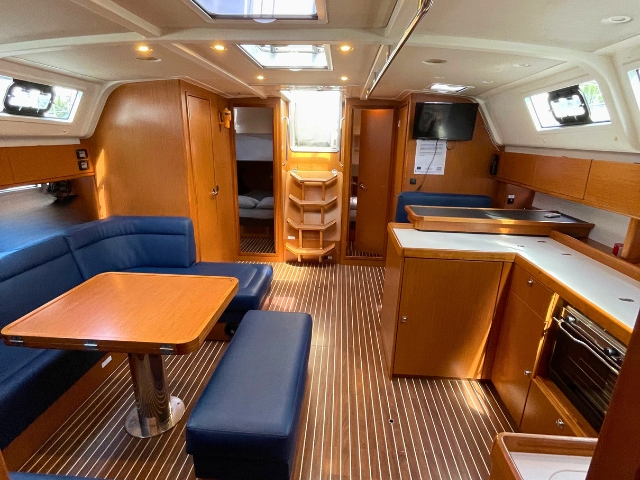 Bavaria Cruiser 51 — photo 4